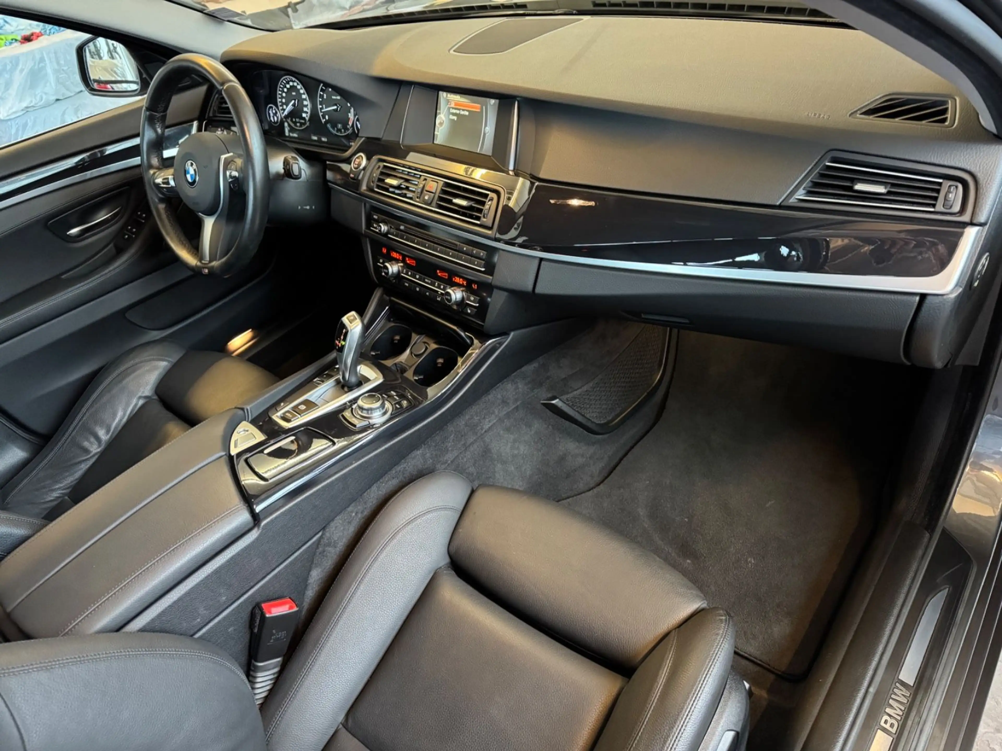 BMW 520 i Limousine *Garantie*Autom.*Navi*Leder*HUD* — photo 11
