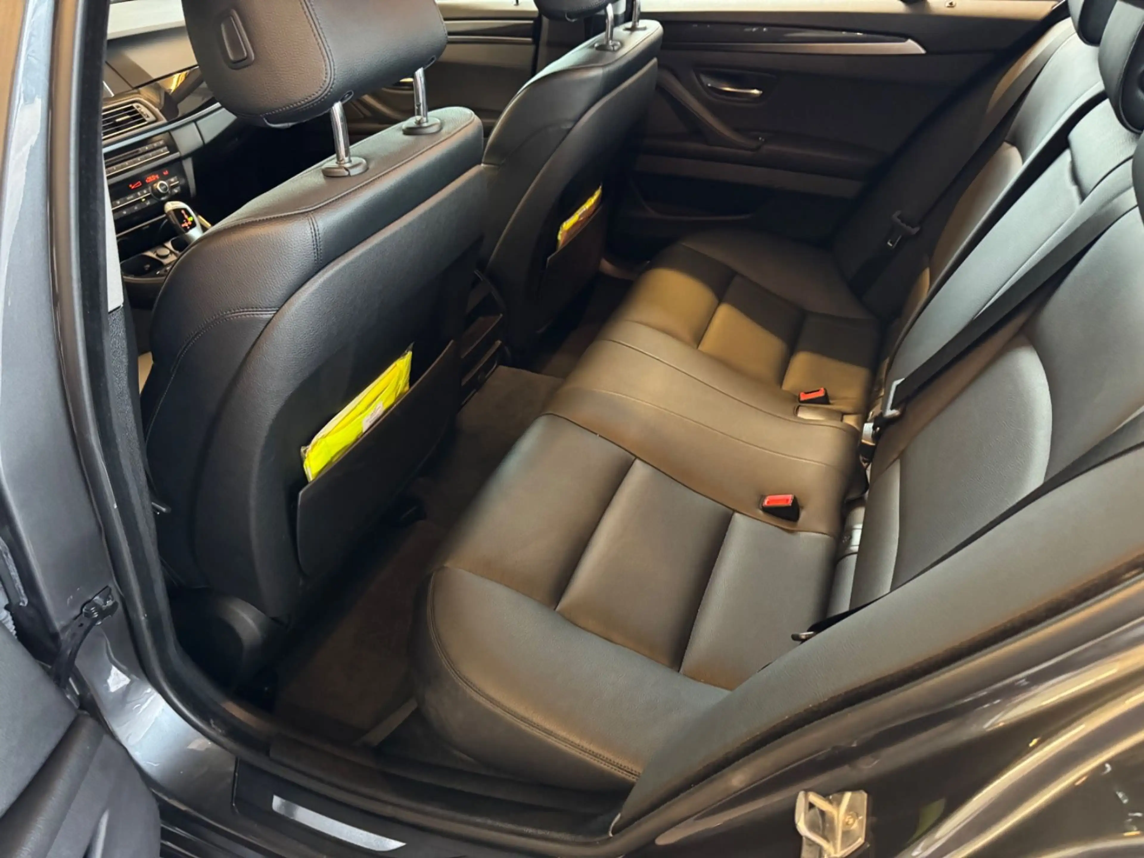 BMW 520 i Limousine *Garantie*Autom.*Navi*Leder*HUD* — photo 12