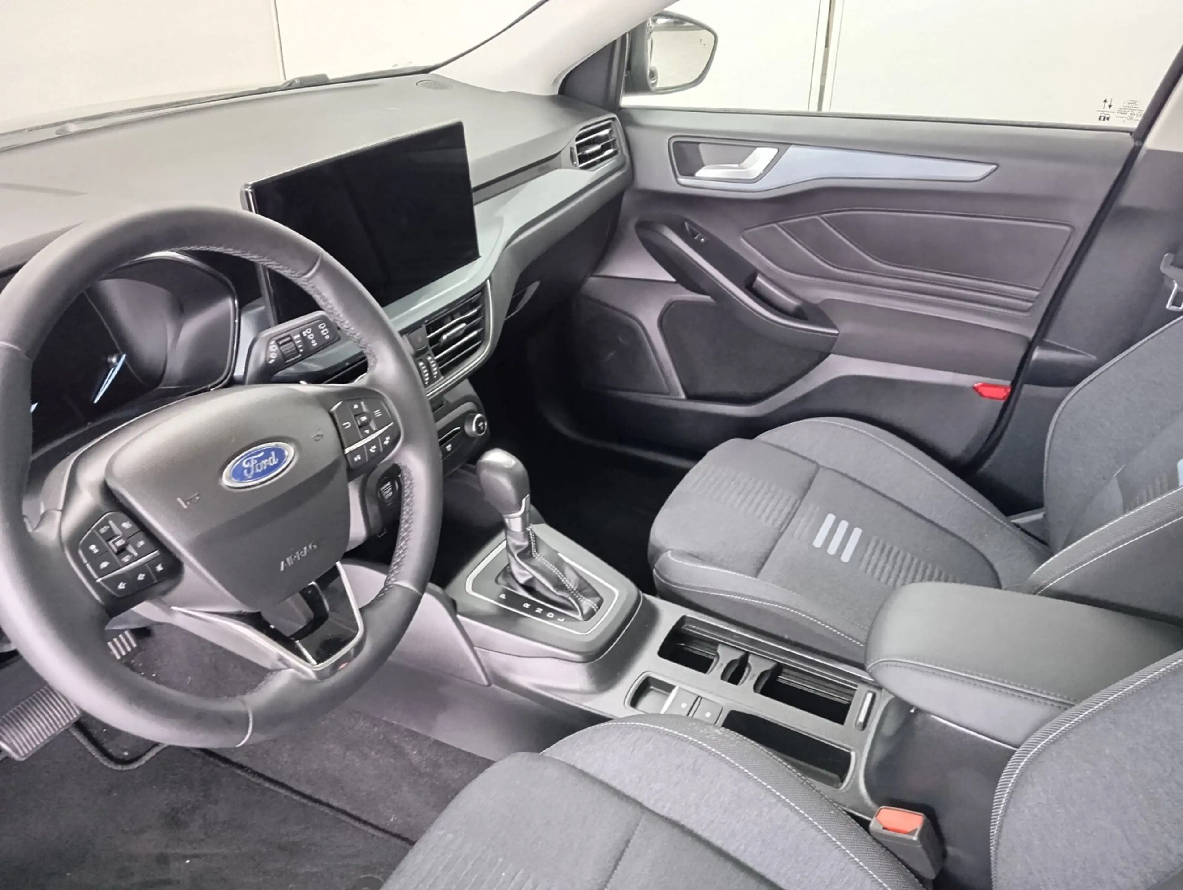 Ford Focus / Pano. / AT / AHK / Sitz-Lenkradheizung — photo 5