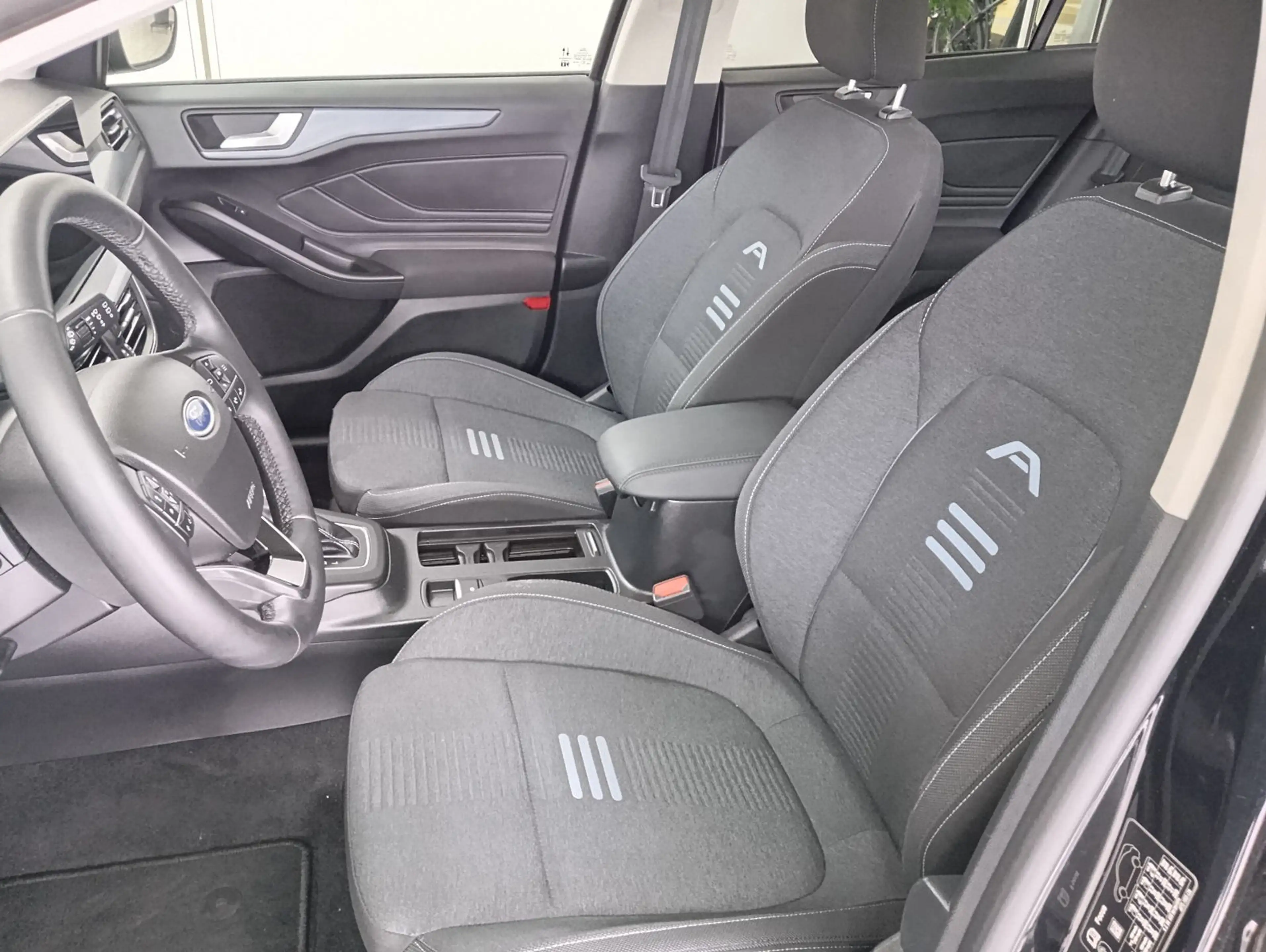 Ford Focus / Pano. / AT / AHK / Sitz-Lenkradheizung — photo 4