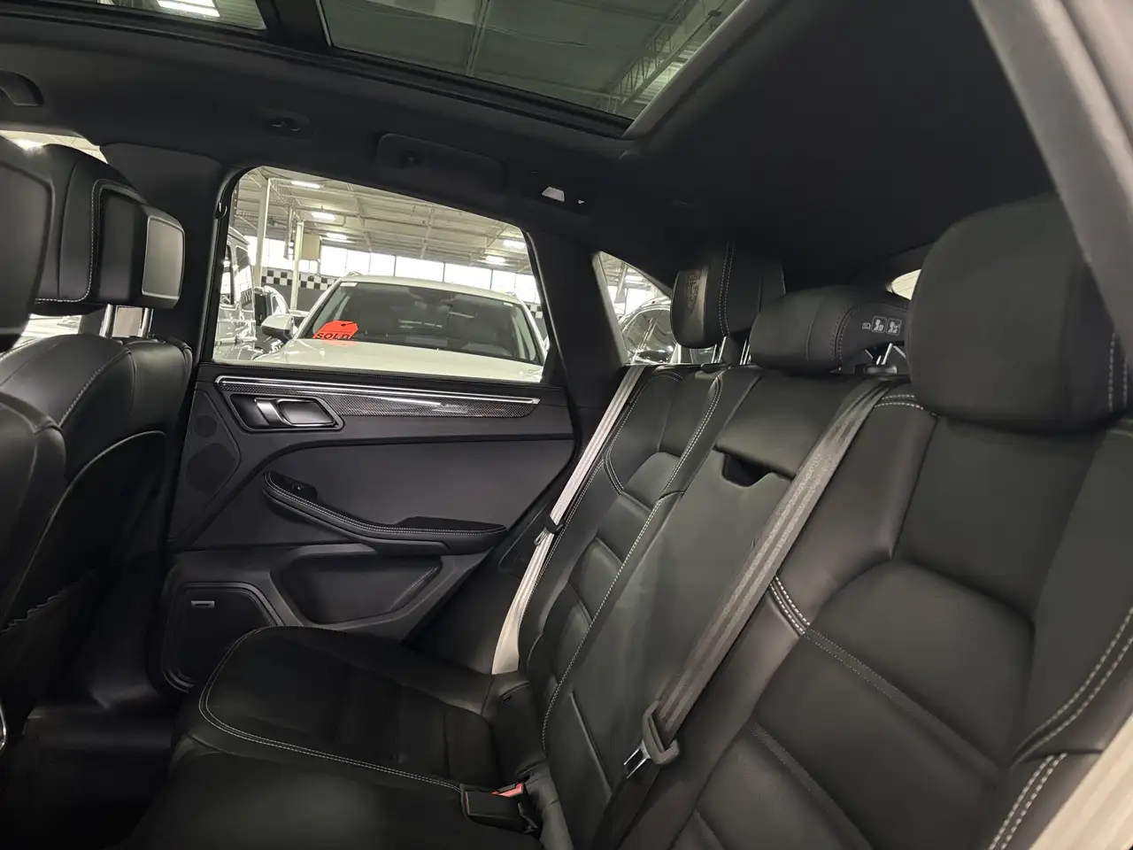Porsche Macan снимка Porsche Macan