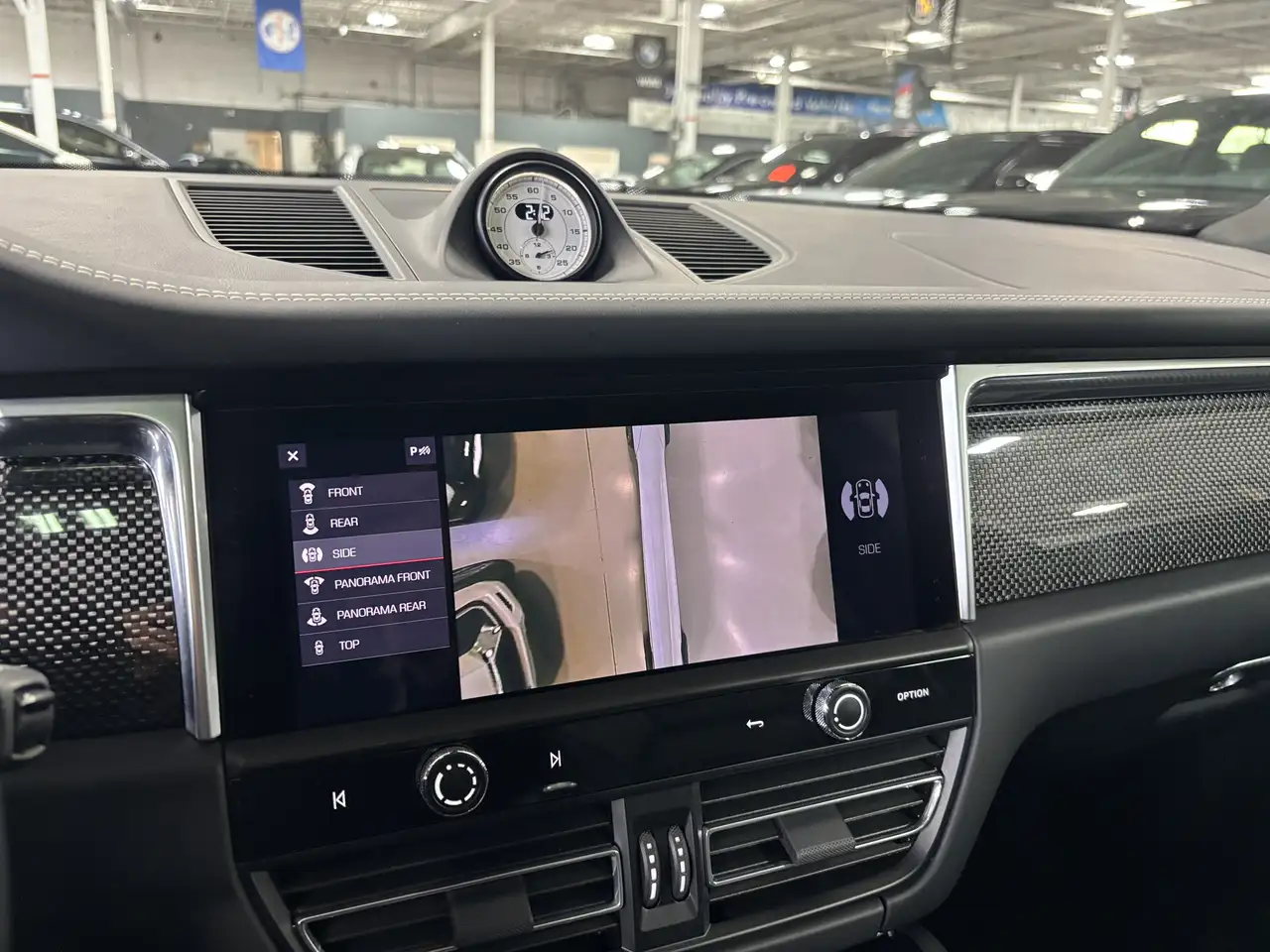 Porsche Macan снимка Porsche Macan