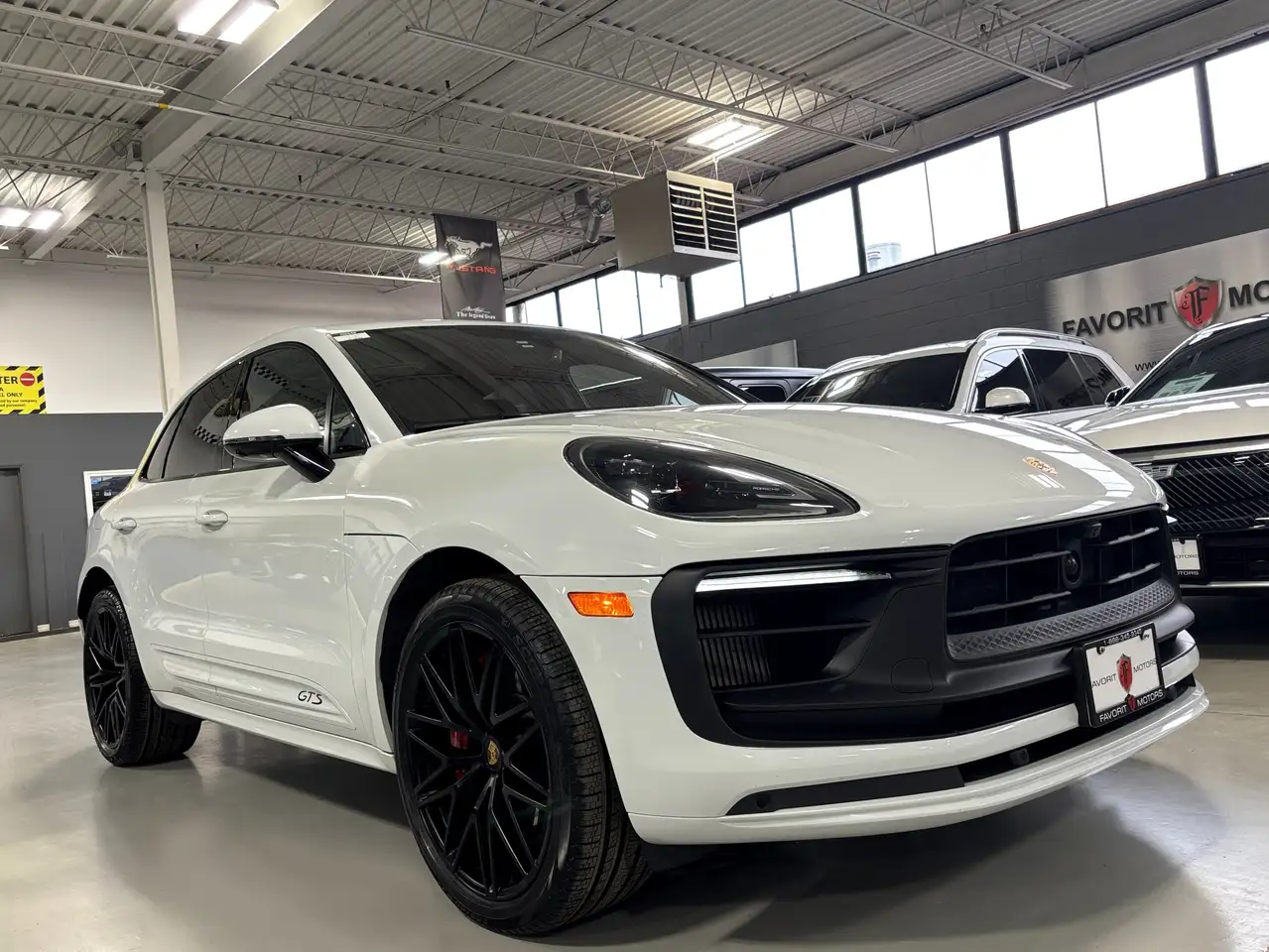 Porsche Macan снимка Porsche Macan