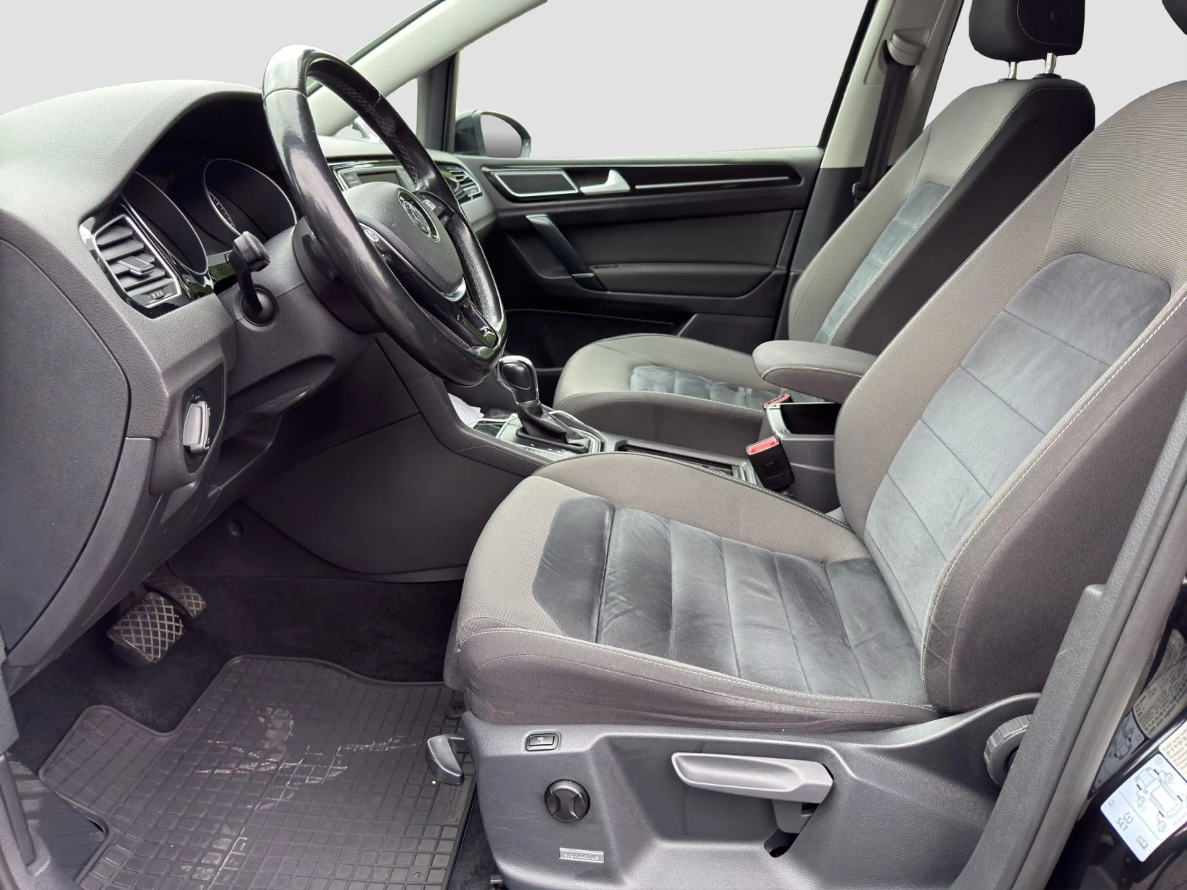 Volkswagen Golf Sportsvan Navi+LED Xenon,ACC,TOP — photo 9