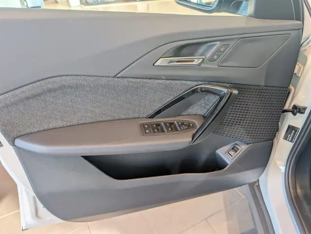 BMW X1 view 11