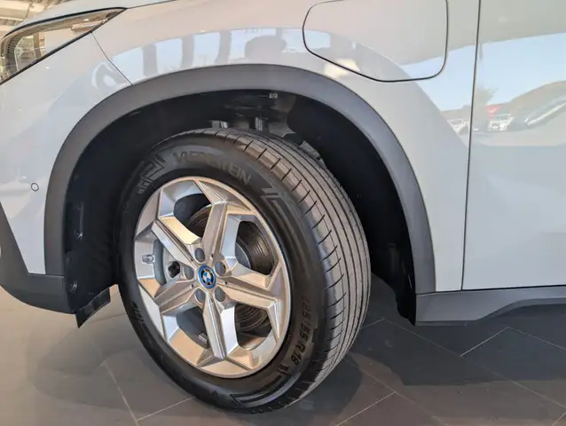 BMW X1 view 2