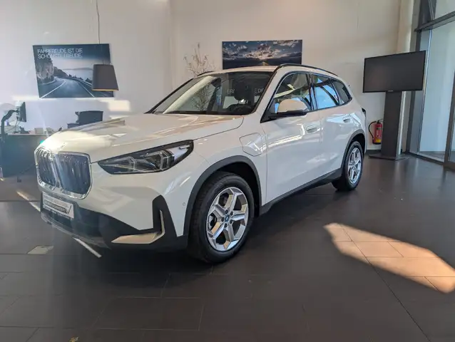 BMW X1 view 4