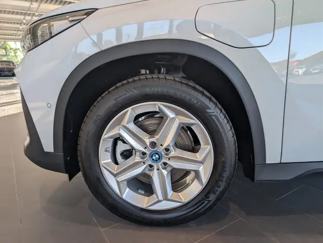 BMW X1 view 3