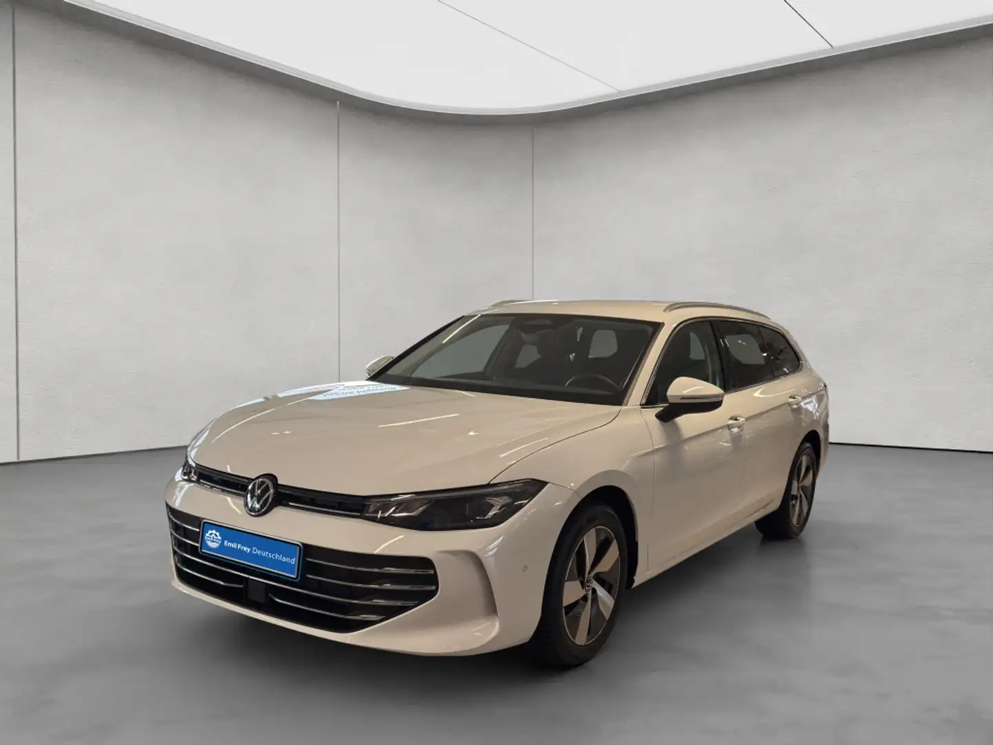 Volkswagen Passat Variant Business 1.5 eTSI DSG AHK SHZ RFK Weiß - 2