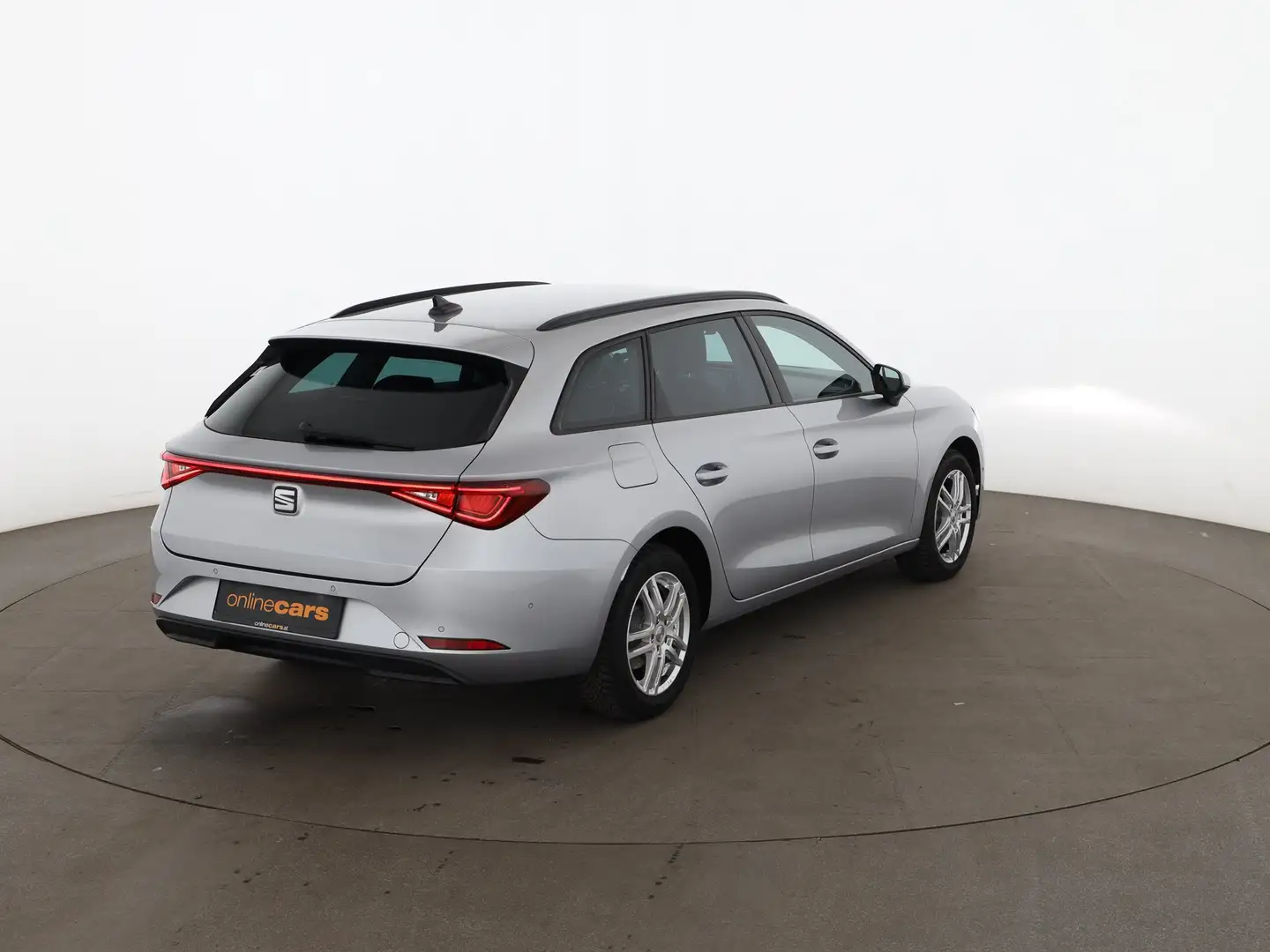 SEAT Leon ST 2.0 TDI Style Aut LED NAVI ASSIST TEMP Silber - 2