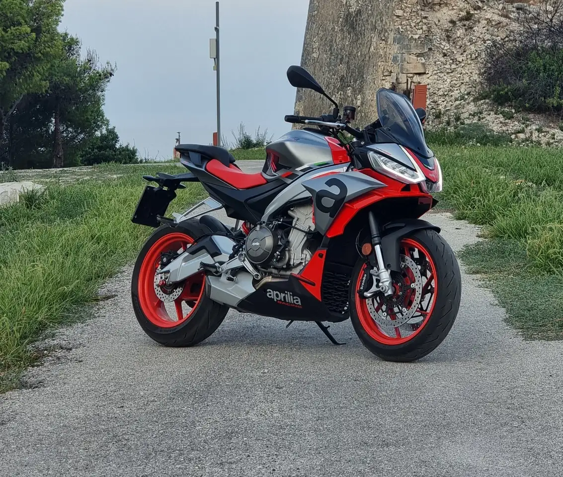 Aprilia Tuono