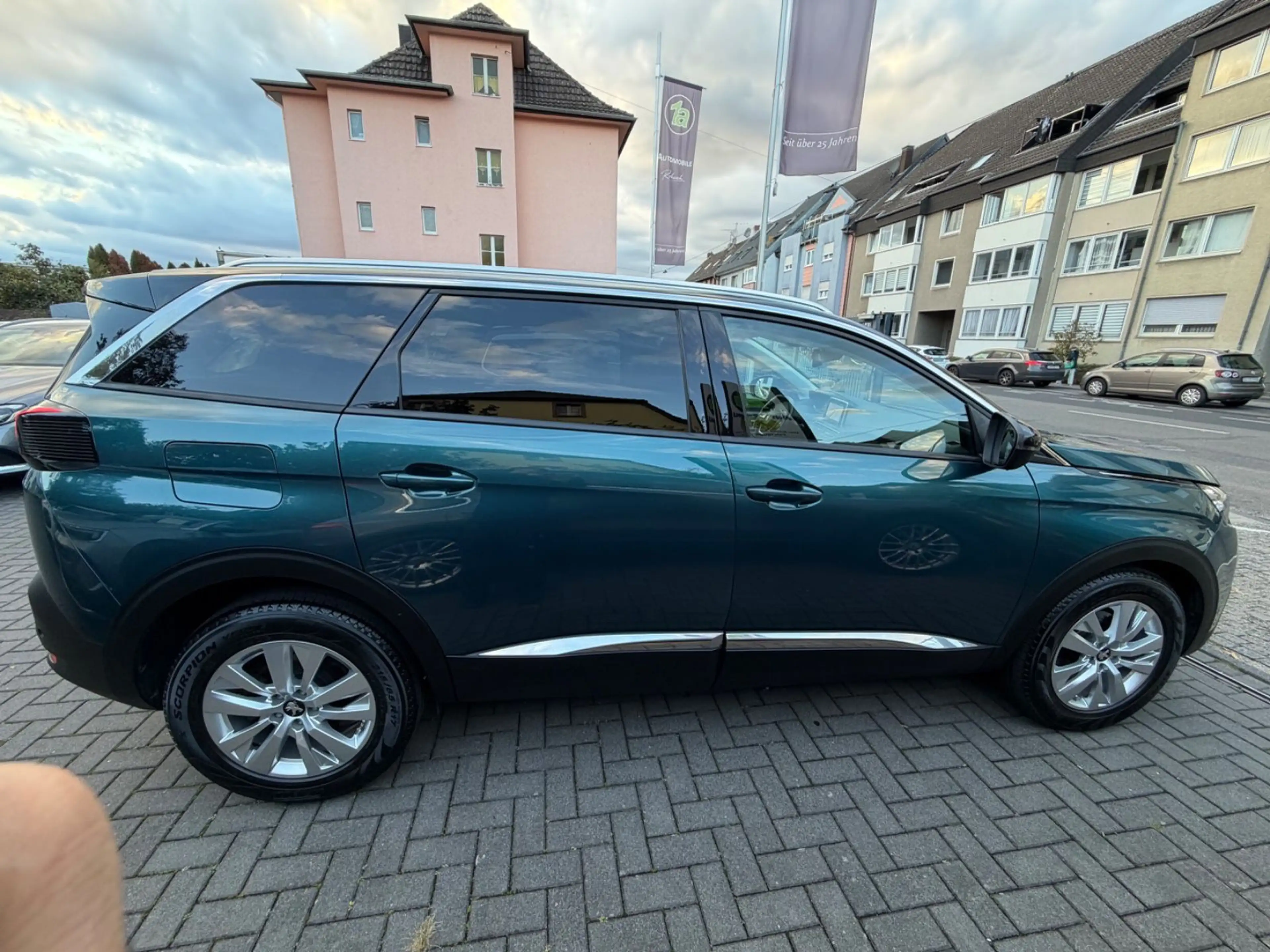 Peugeot 5008 Allure*NAVI*KAM360°*PDC*SHZ*LED*SPUR — photo 8