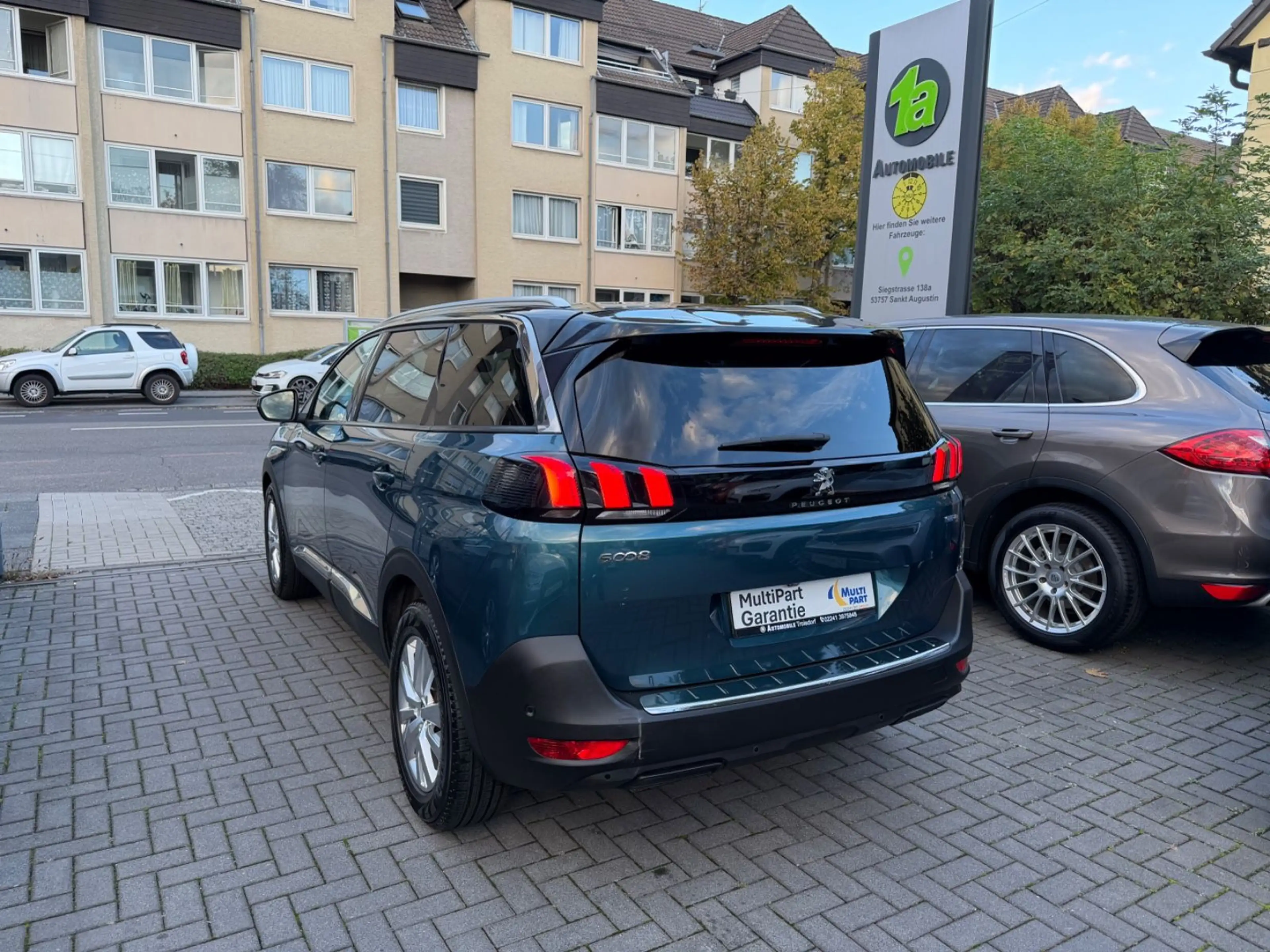 Peugeot 5008 Allure*NAVI*KAM360°*PDC*SHZ*LED*SPUR — photo 4