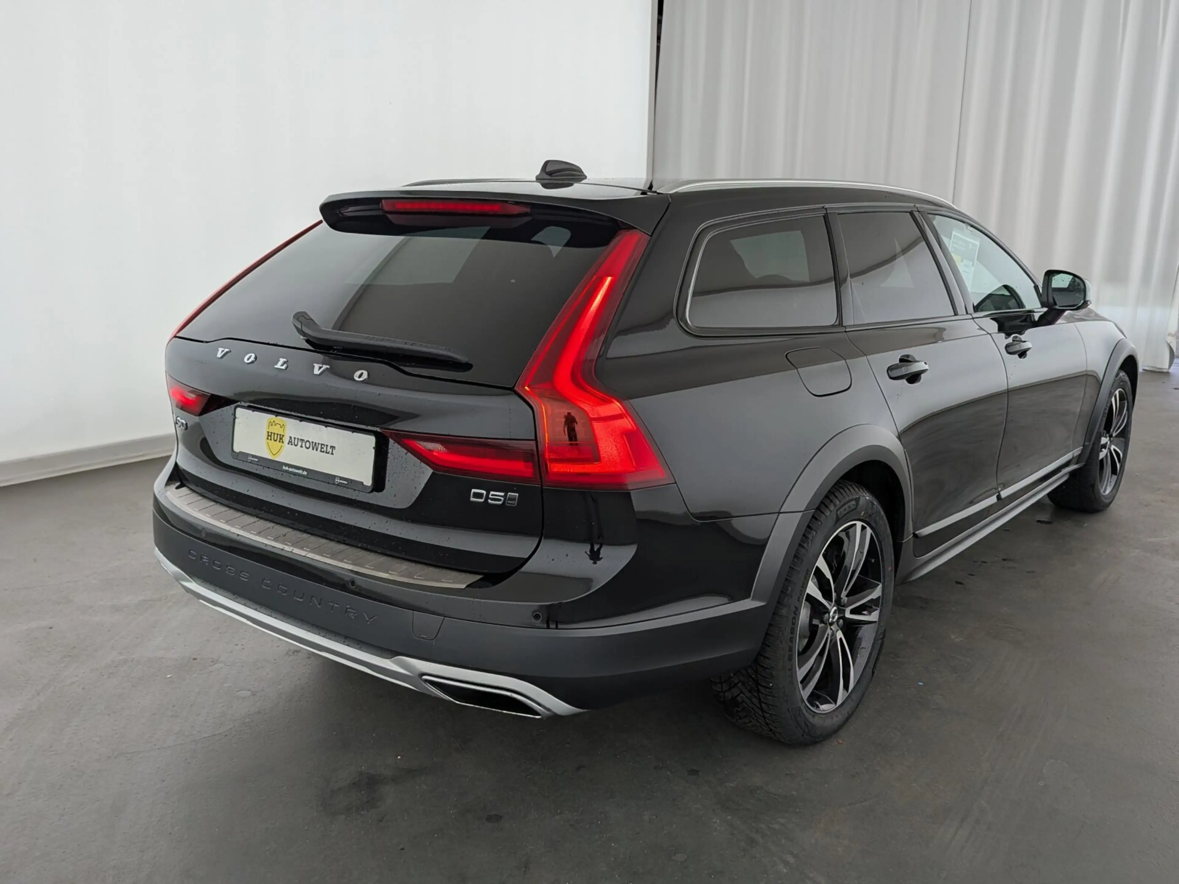 Volvo V90 Cross Country V 90 Cross Country D5 AWD Pro LED+NAVI+AHK+LEDER — photo 6