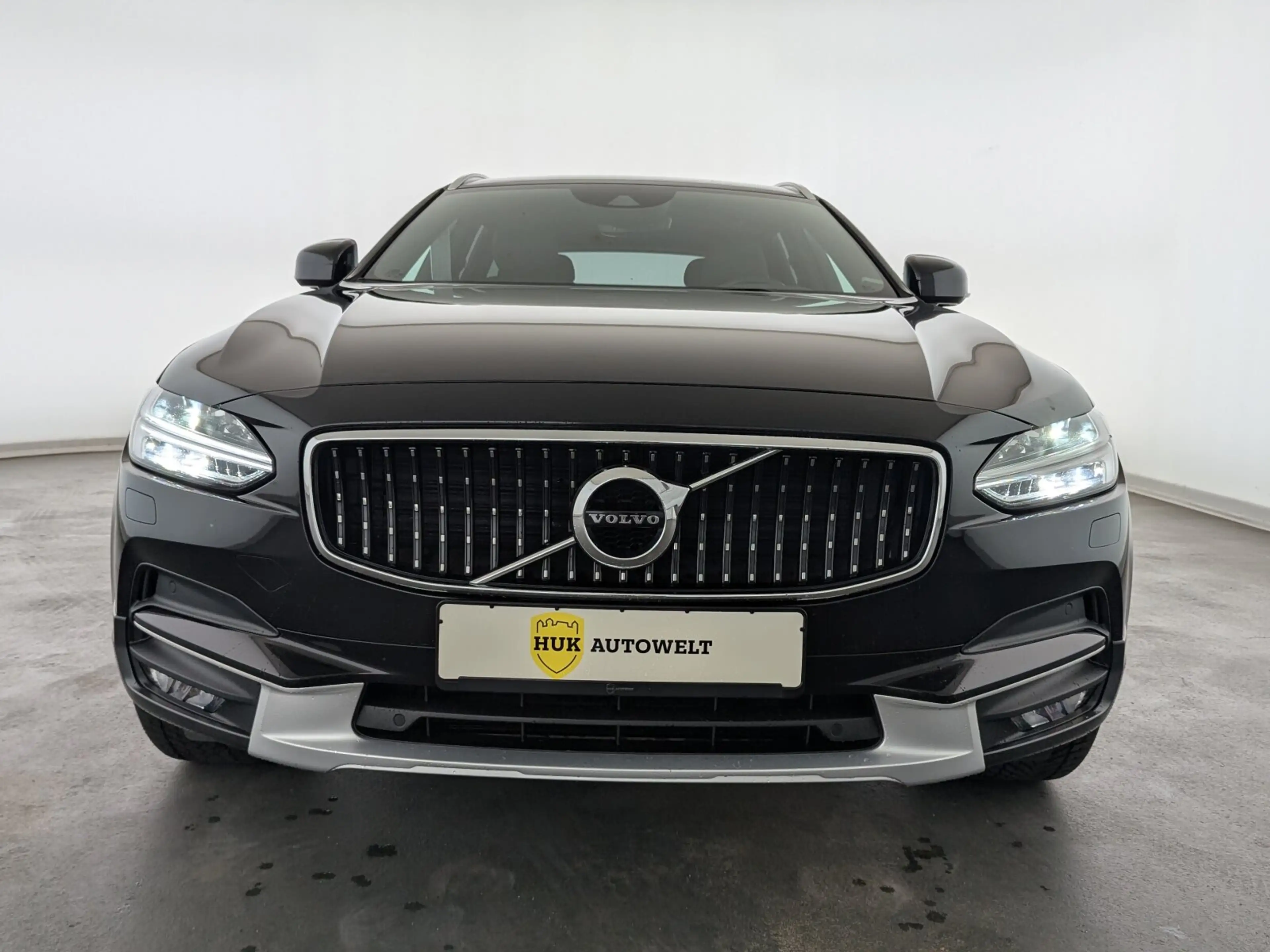 Volvo V90 Cross Country V 90 Cross Country D5 AWD Pro LED+NAVI+AHK+LEDER — photo 2