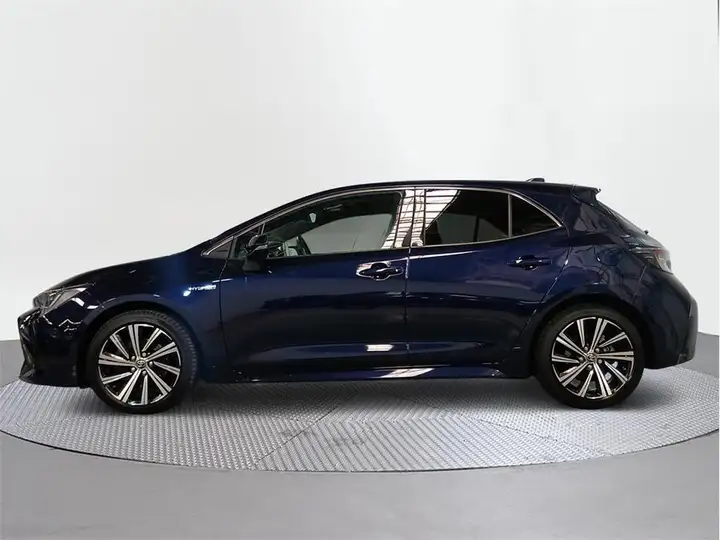Toyota Auris 2022, foto 3