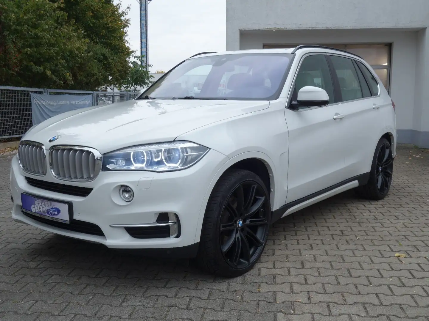 BMW X5 xDrive 40 d Leder Auto PANO AHK NAVI LED Blanc - 1
