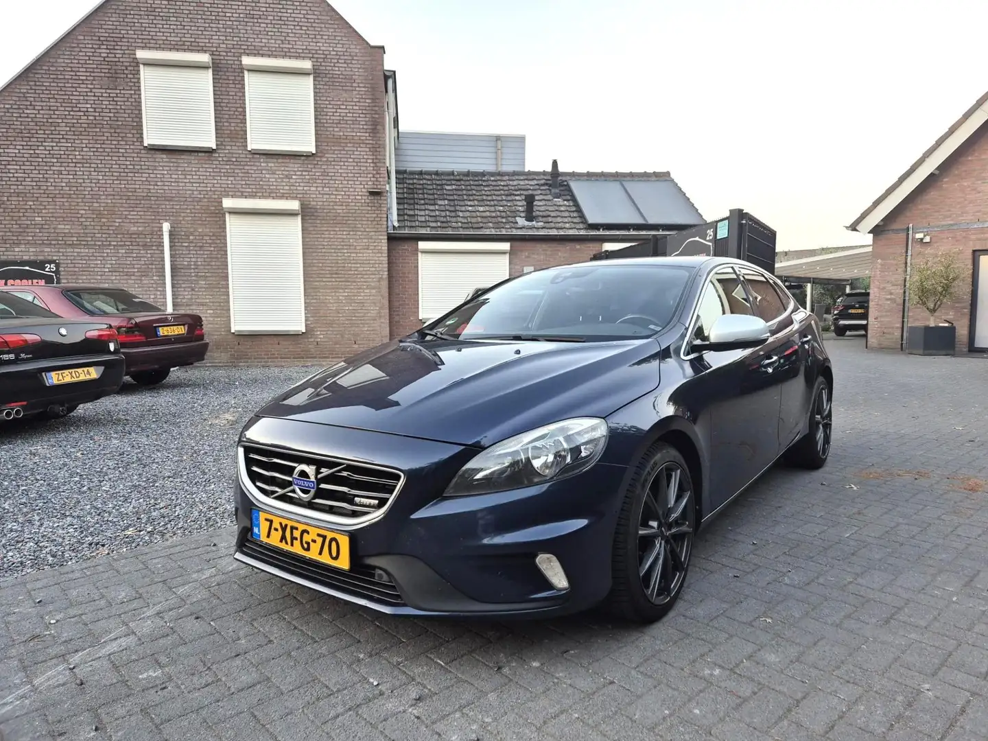 Volvo V40 2.0 D4 R-Design Business Navi Clima Cruise Leer Azul - 2