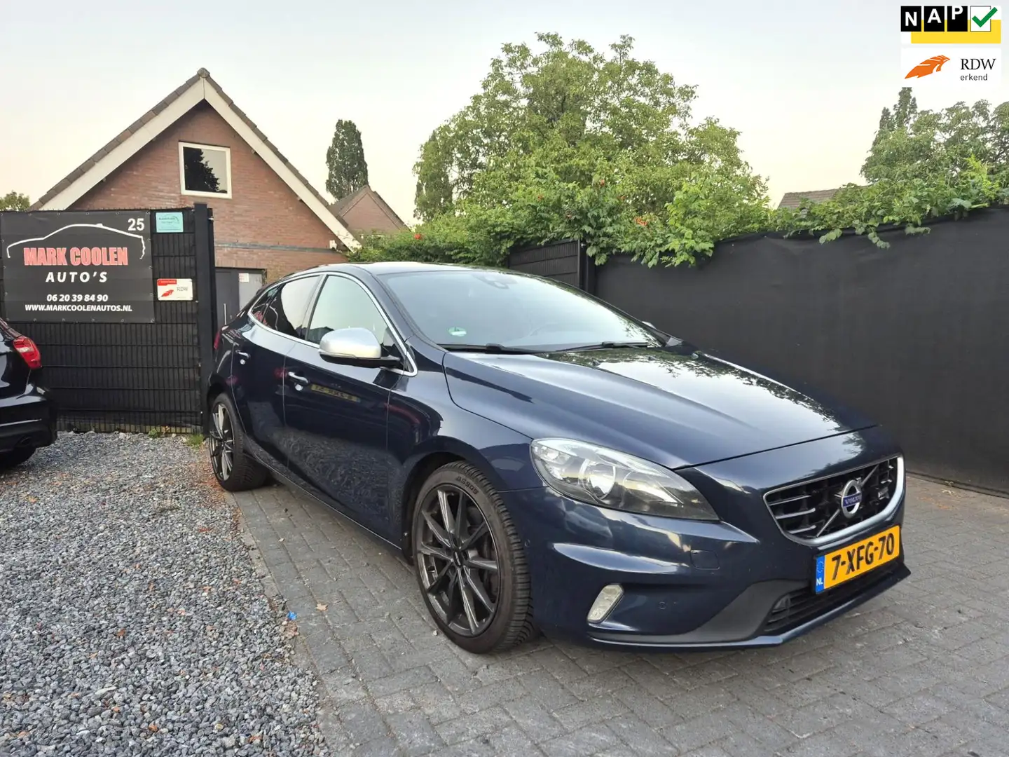Volvo V40 2.0 D4 R-Design Business Navi Clima Cruise Leer Azul - 1