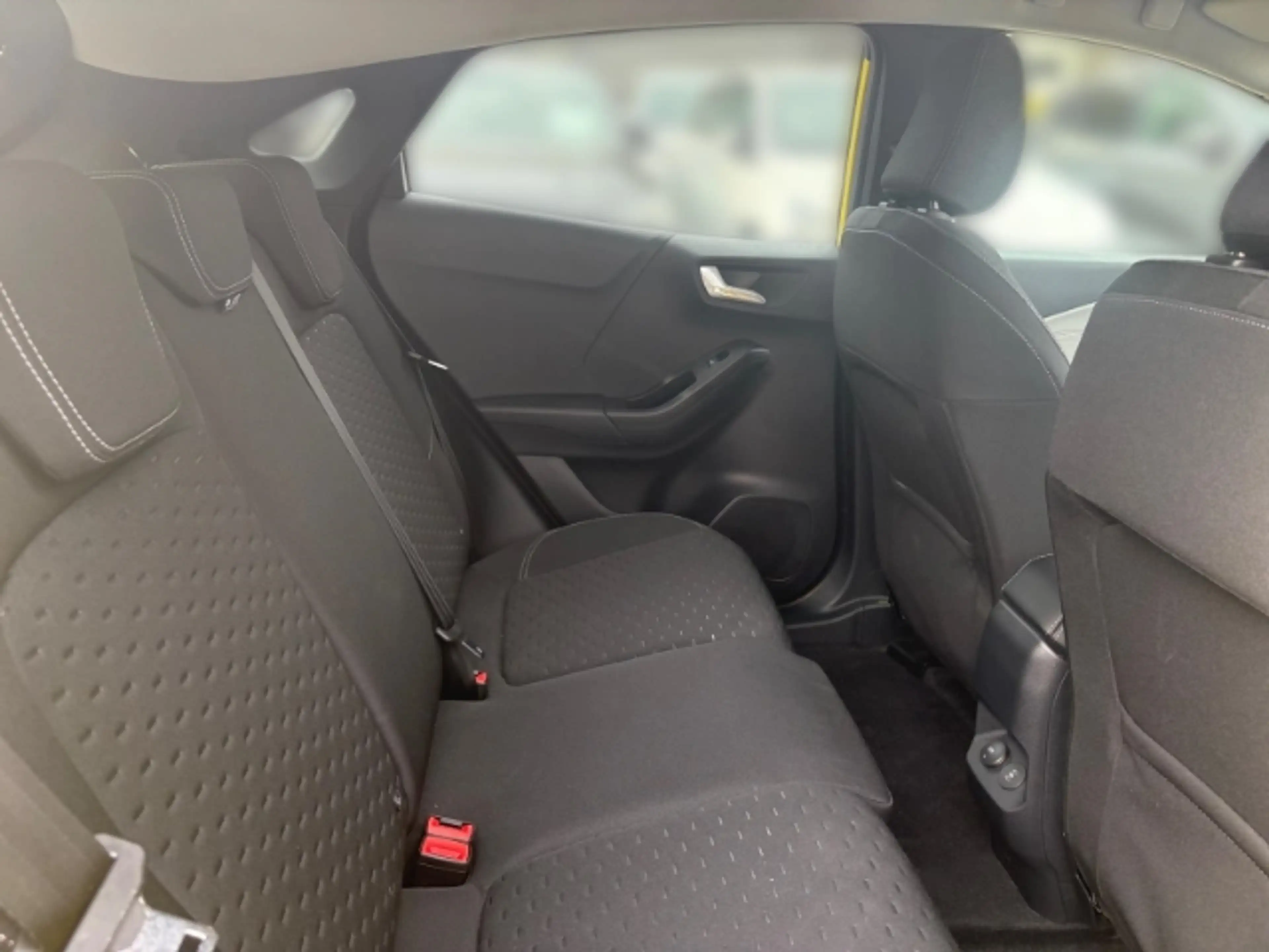 Ford Puma FWD Standard + AHK abnehmbar + Winterpaket + Keyfr — photo 14