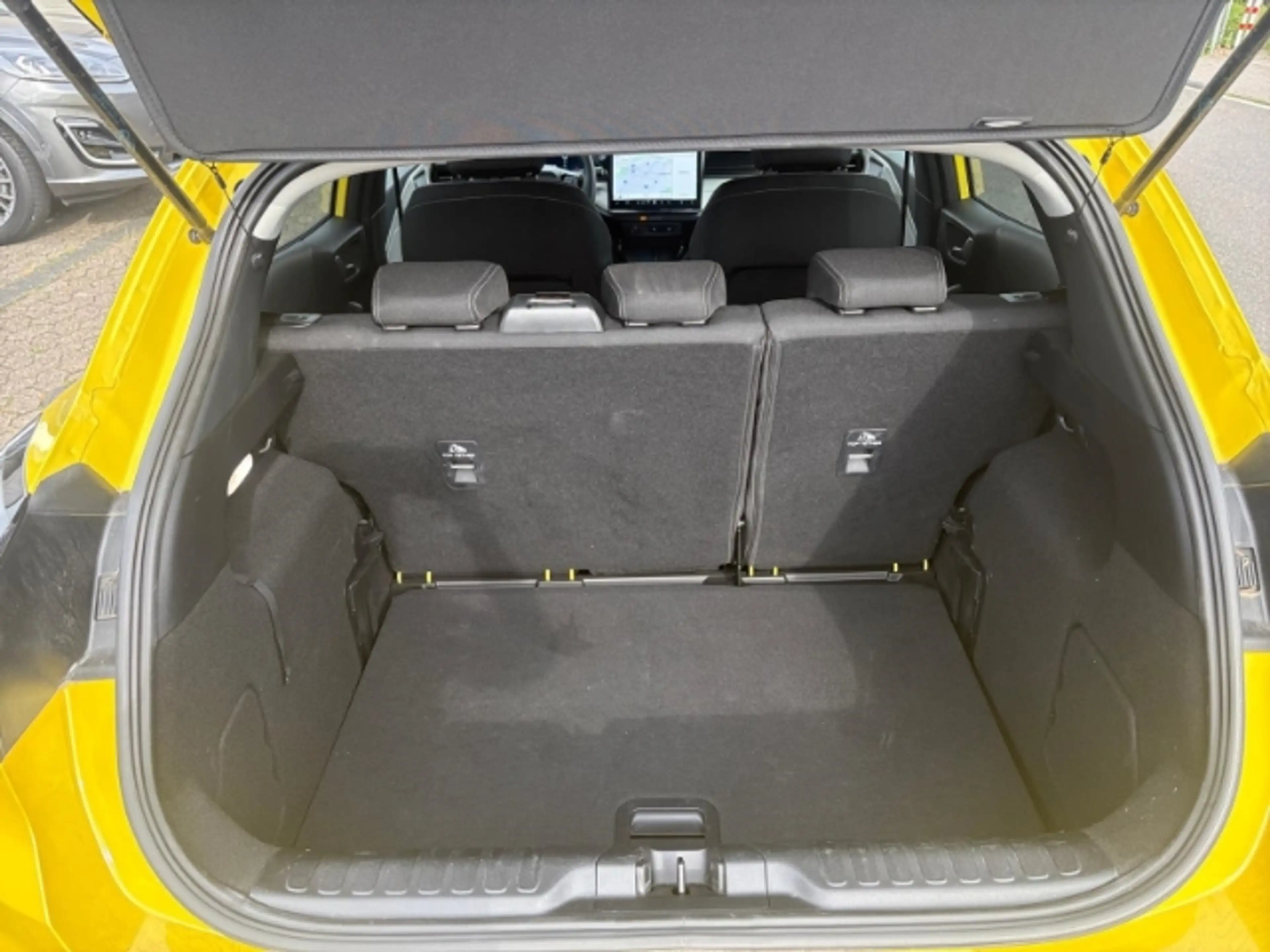 Ford Puma FWD Standard + AHK abnehmbar + Winterpaket + Keyfr — photo 13