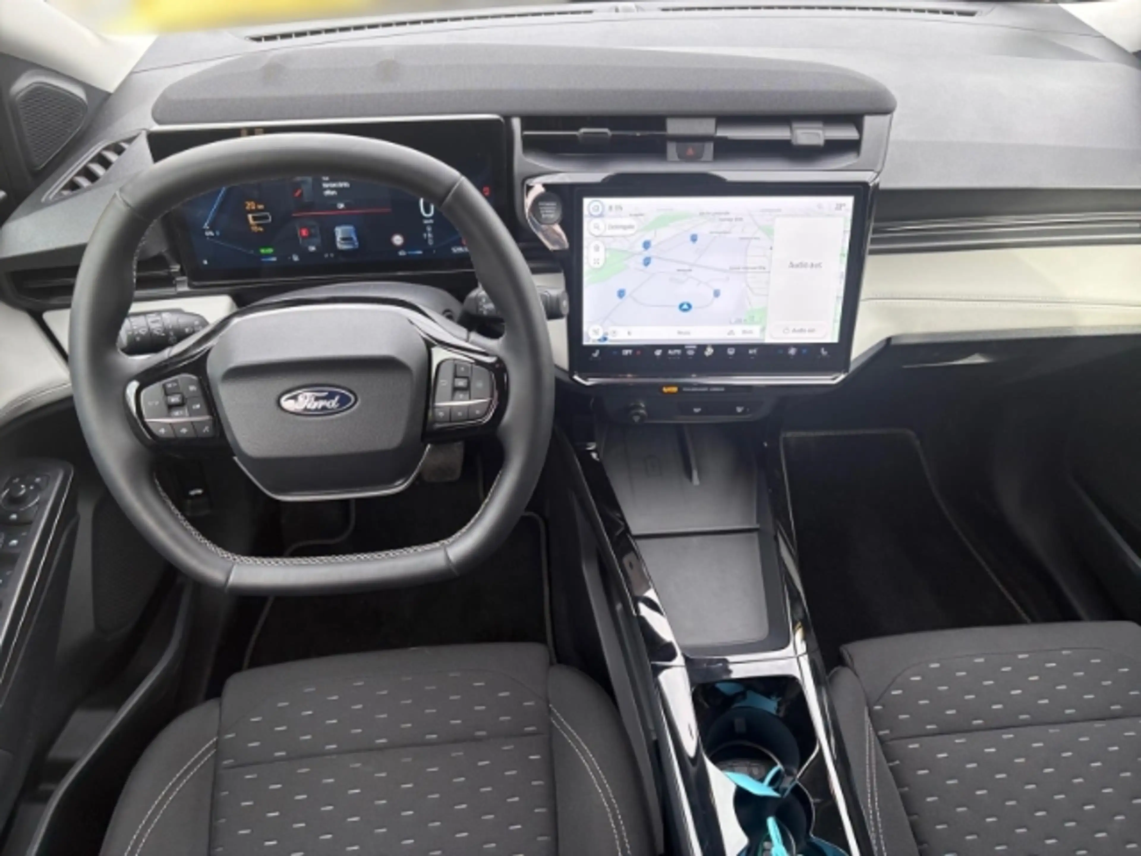 Ford Puma FWD Standard + AHK abnehmbar + Winterpaket + Keyfr — photo 12
