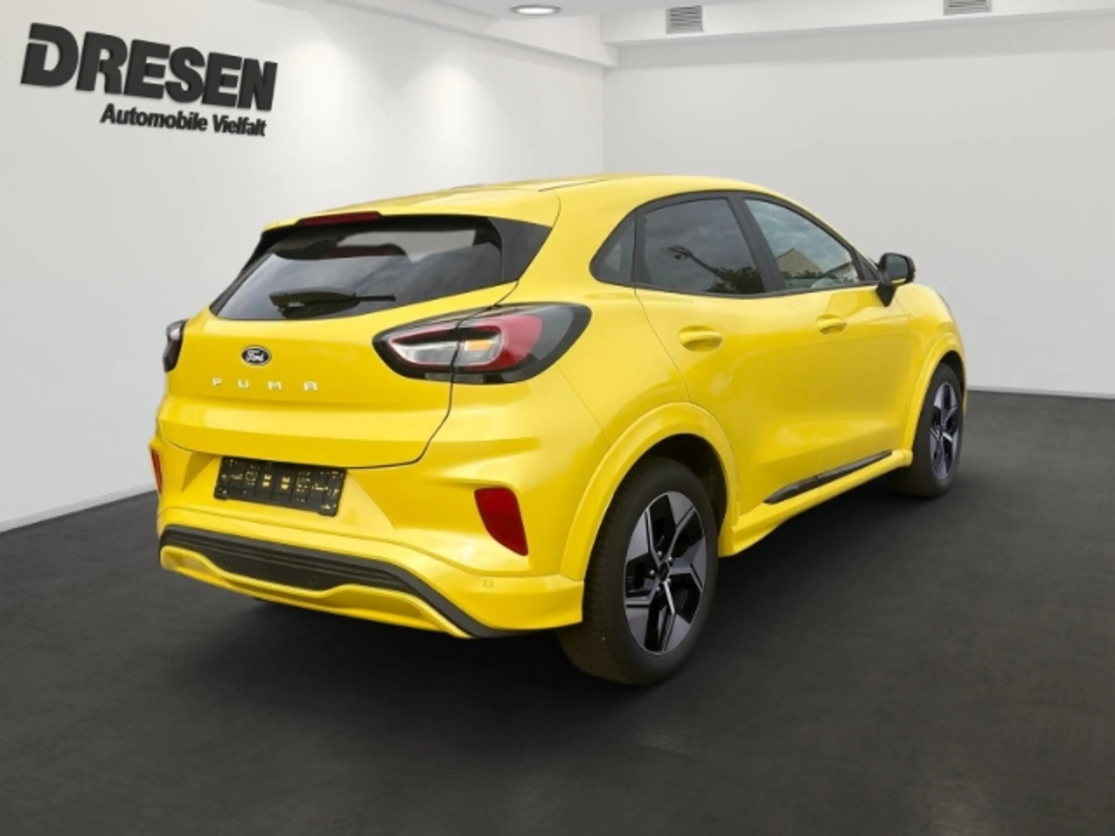 Ford Puma FWD Standard + AHK abnehmbar + Winterpaket + Keyfr — photo 4