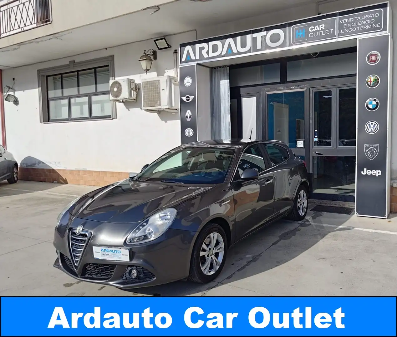 Alfa Romeo Giulietta Alfa R. Giulietta 2.0 Jtdm Distinctive 140 cv Grigio - 1