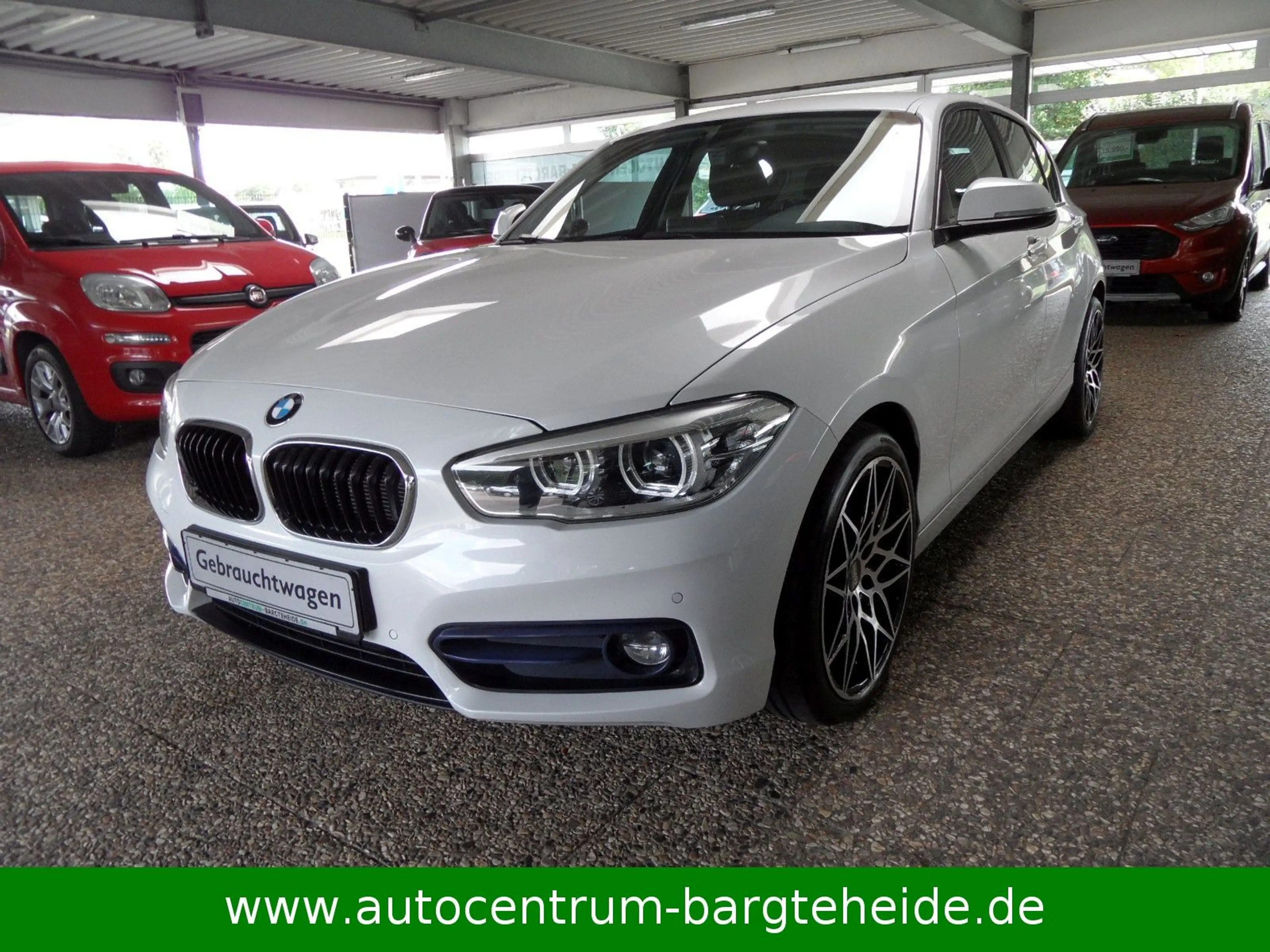 BMW 118 i Aut. Sport Line NAVI+LED+SHADOW — photo 2