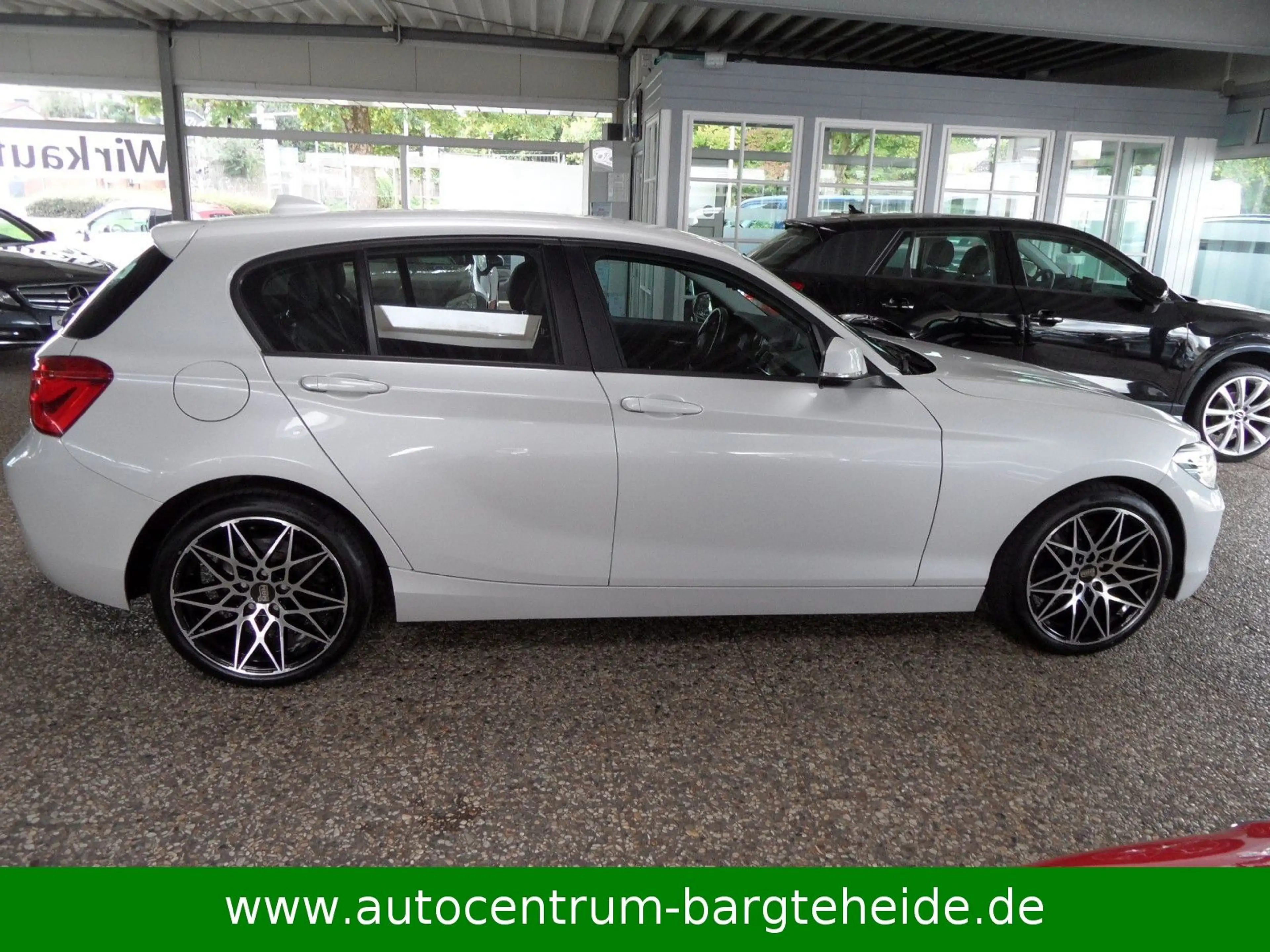 BMW 118 i Aut. Sport Line NAVI+LED+SHADOW — photo 8