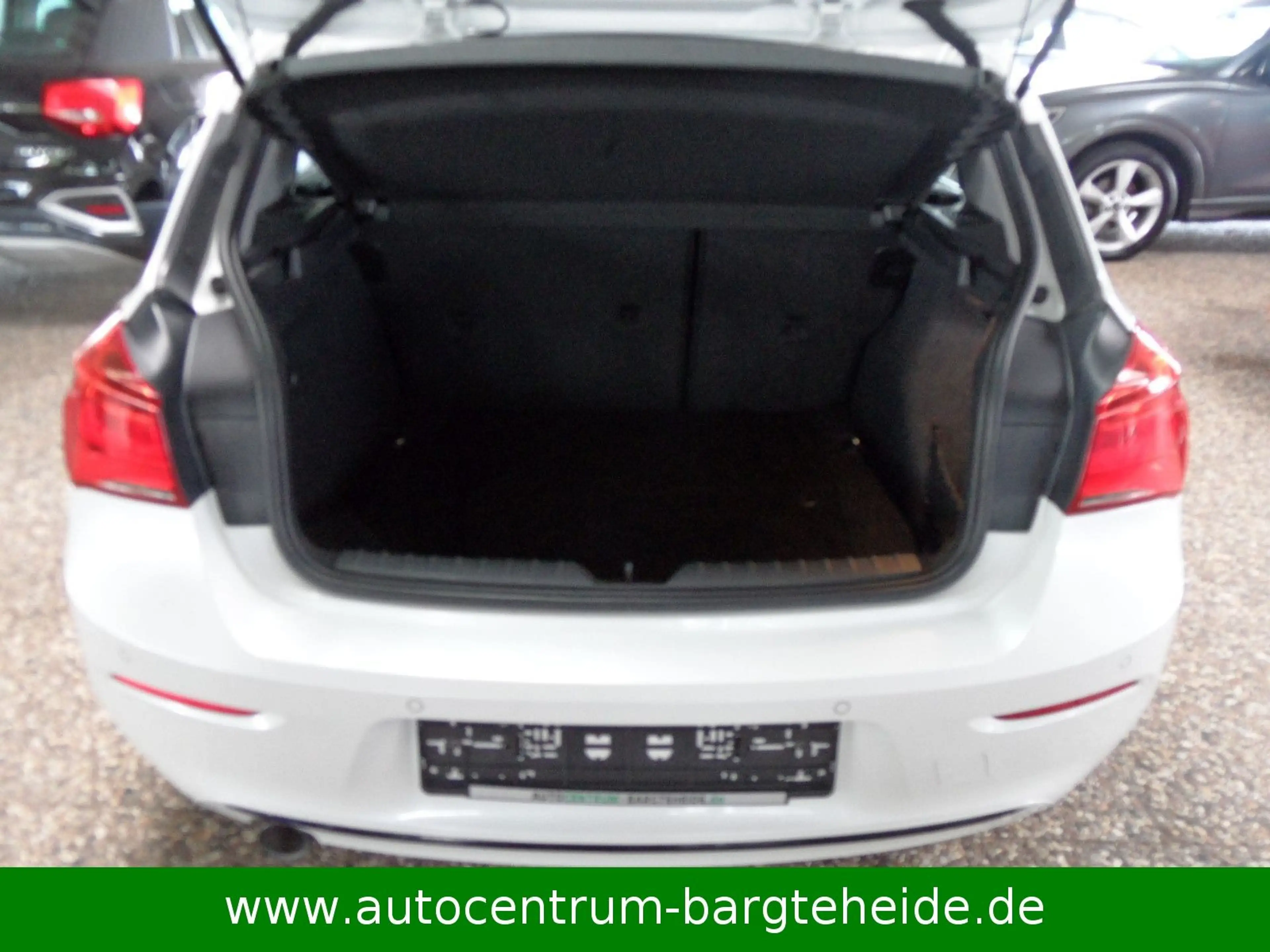 BMW 118 i Aut. Sport Line NAVI+LED+SHADOW — photo 9