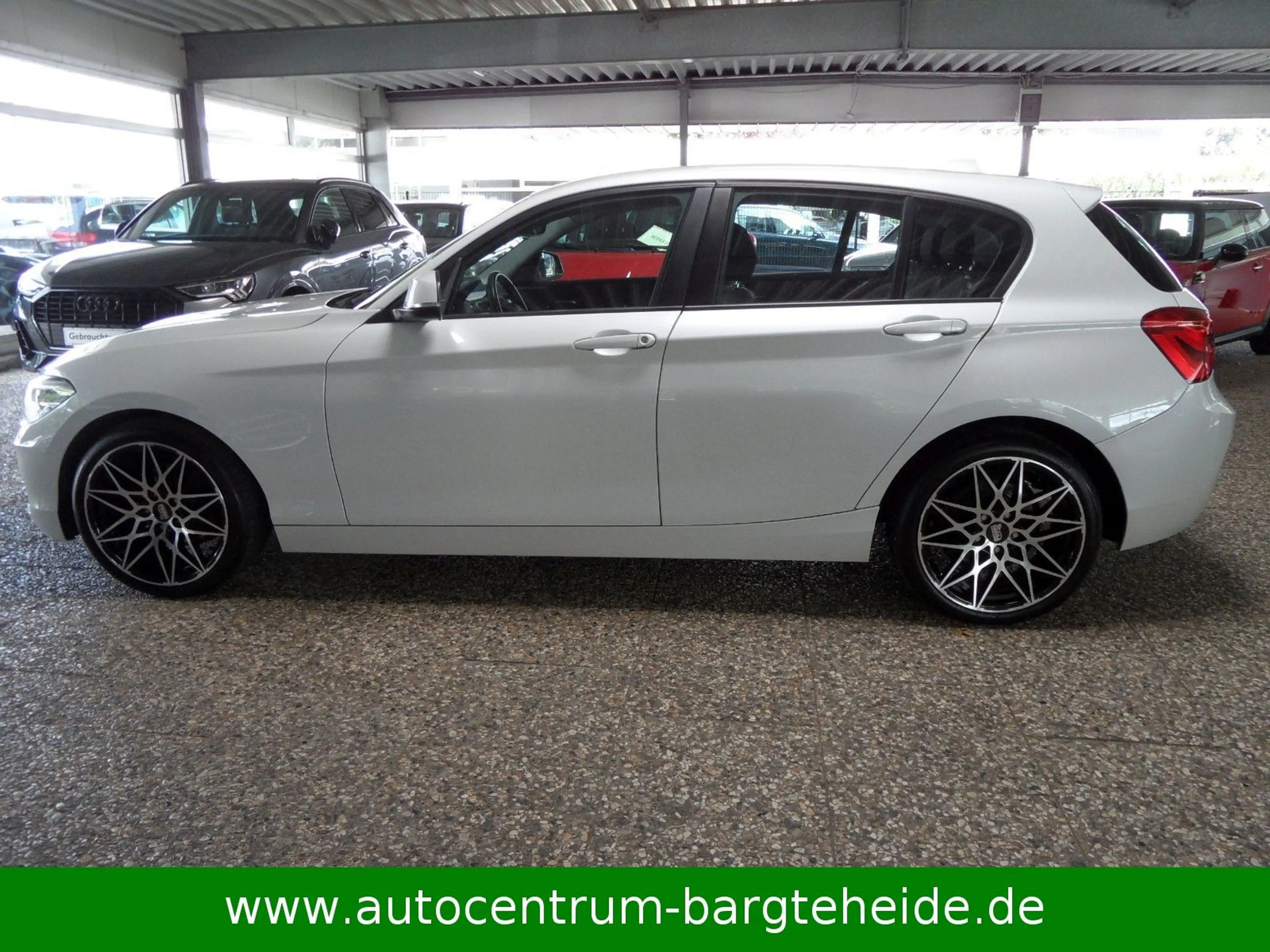 BMW 118 i Aut. Sport Line NAVI+LED+SHADOW — photo 6