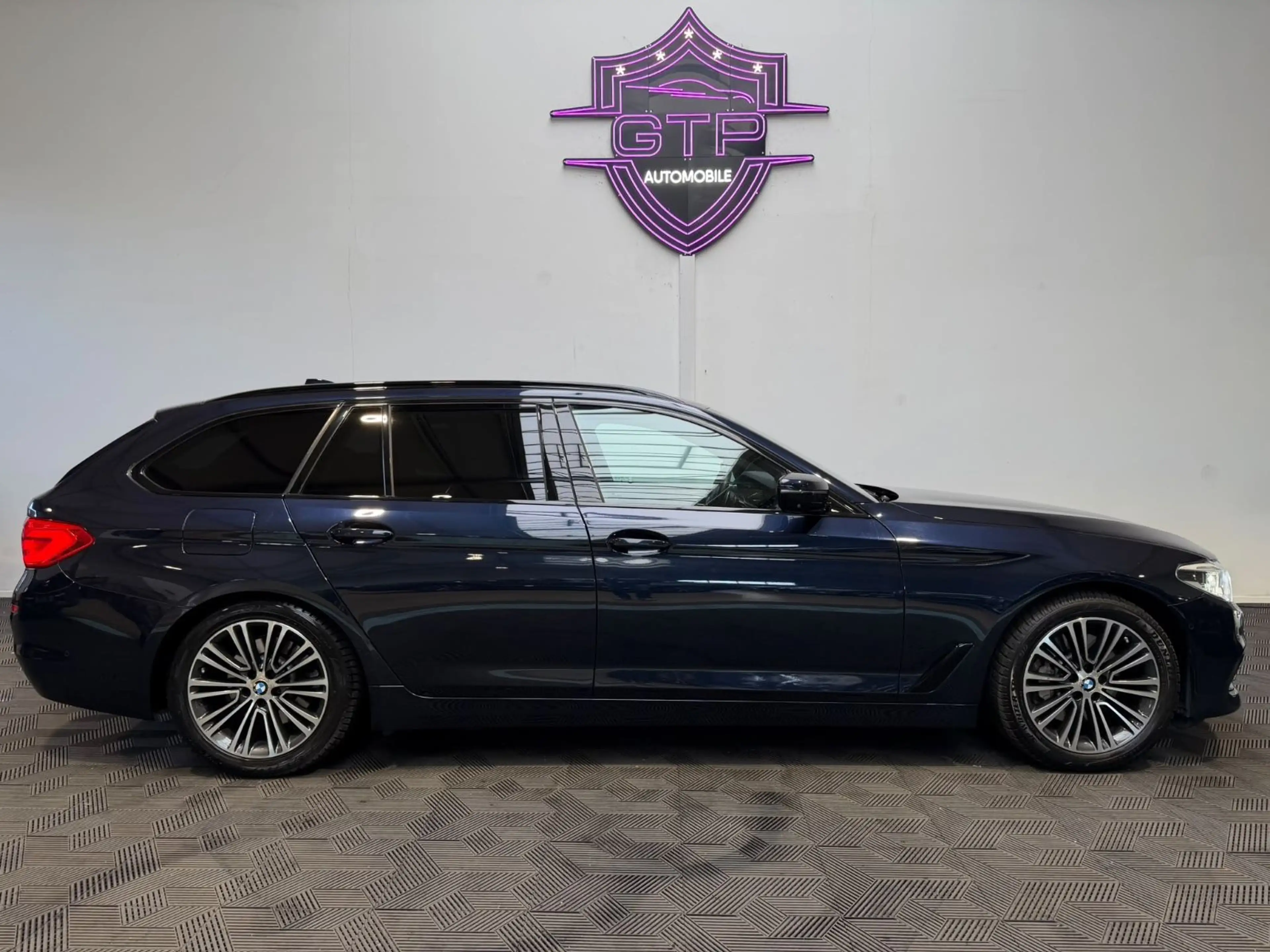 BMW 525 d 5 Touring *M-Sport*Pano*H&K*HUD*360Kam* — photo 7