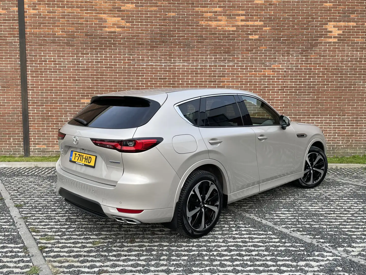Mazda CX-60 2.5 e-SkyActiv PHEV 327 Takumi | AUTOMAAT | TREKHA Brun - 2