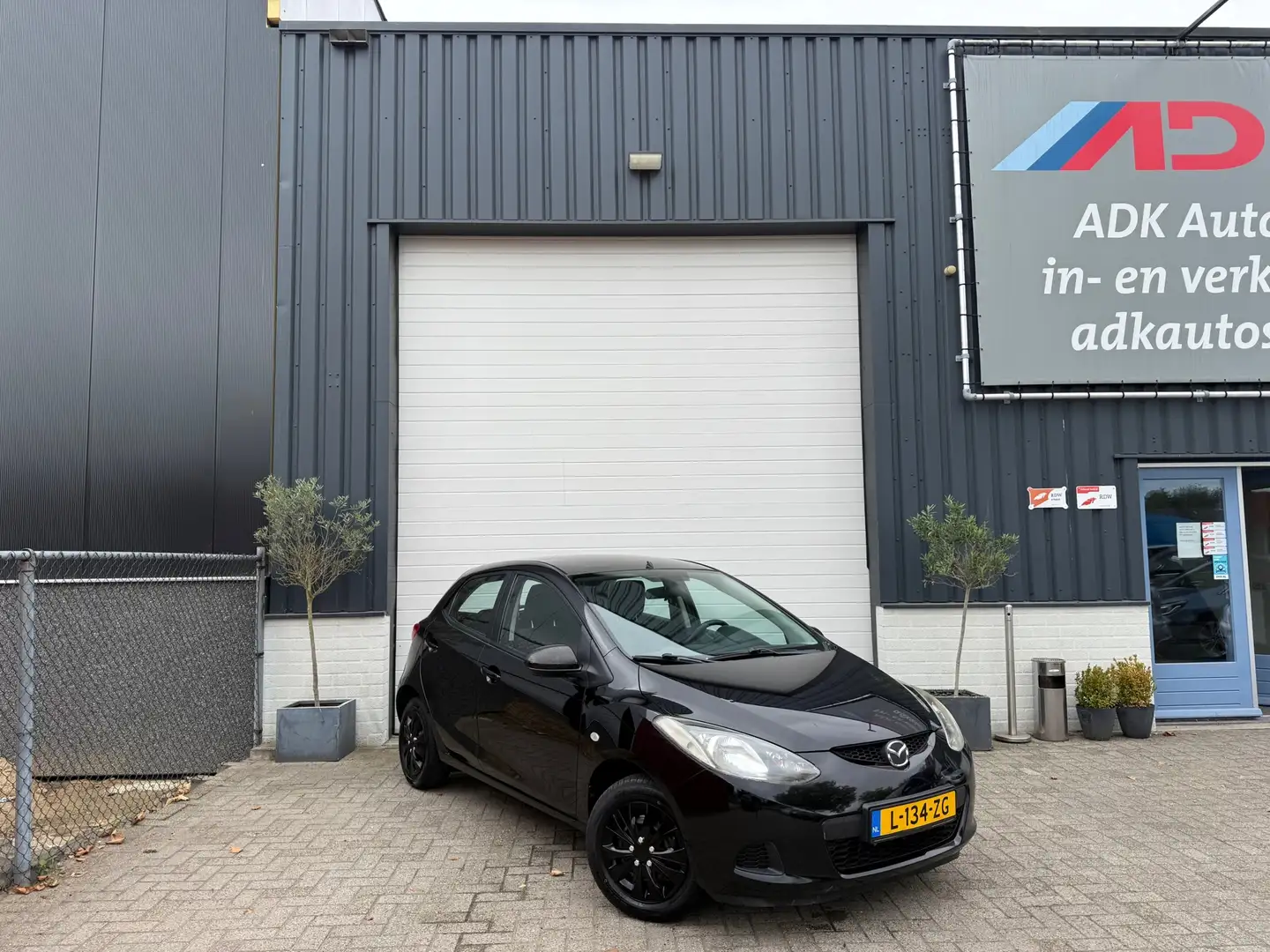Mazda 2 1.3 S-VT Exclusive NIEUWE APK/AIRCO/ELEK PAKKET Noir - 2