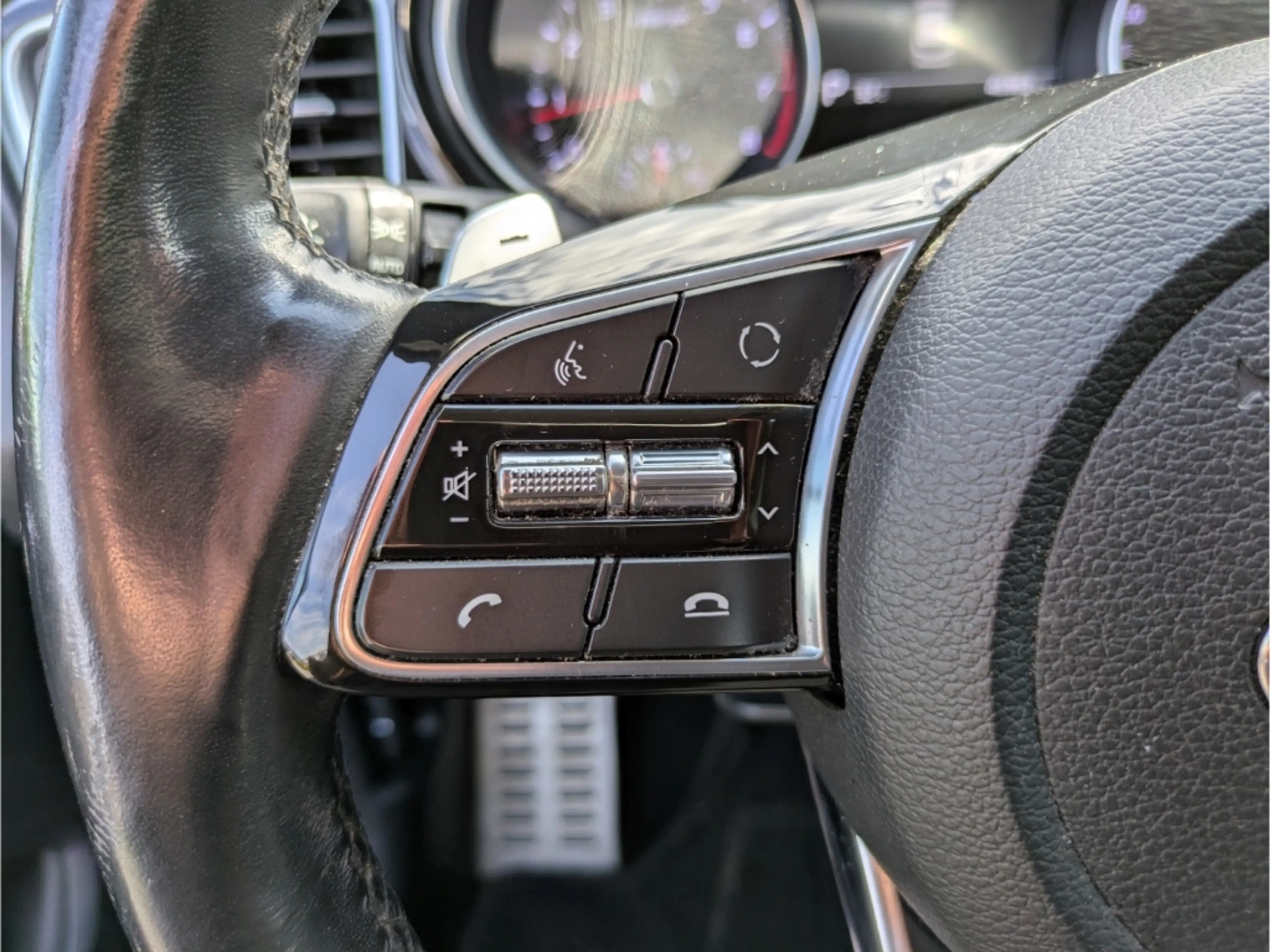 Kia XCeed Spirit Navi Soundsystem JBL LED ACC Apple CarPlay — photo 9