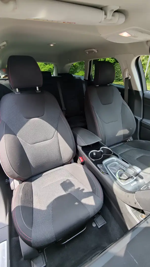Ford Mondeo Mondeo+IV+2015+SW+SW+2.0+tdci+ST-Line+s Grigio - 2