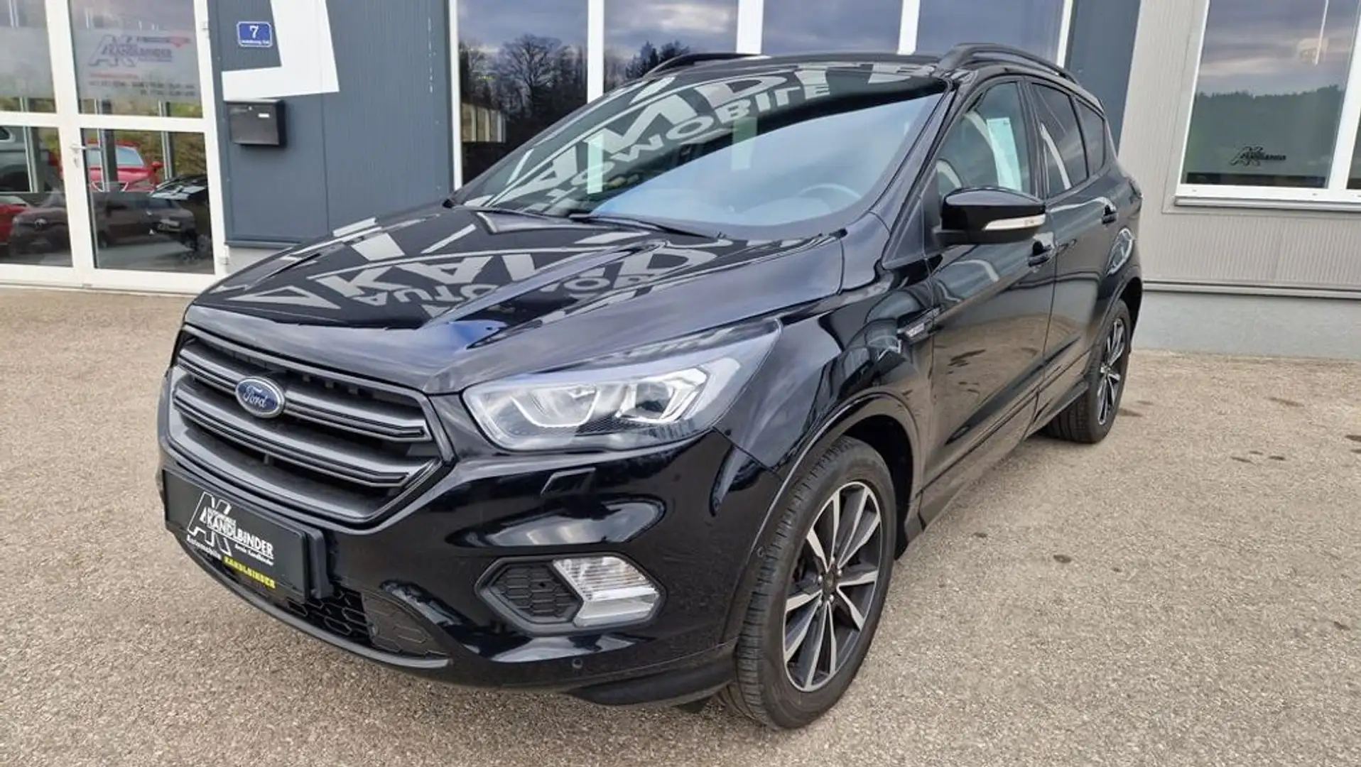 Ford Kuga ST-Line Schwarz - 1