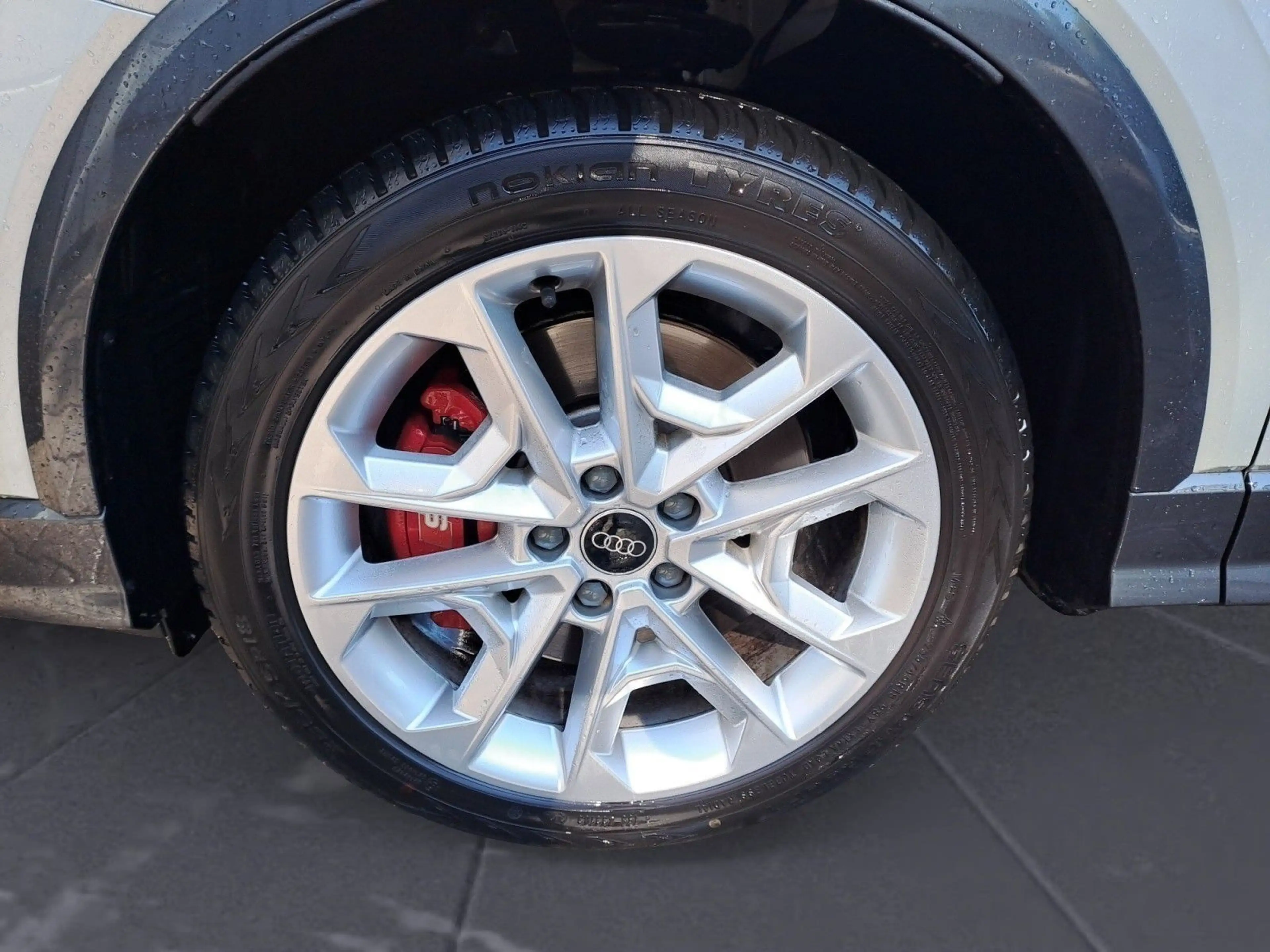 Audi SQ2 TFSI 221(300) kW(PS) S tronic — photo 6