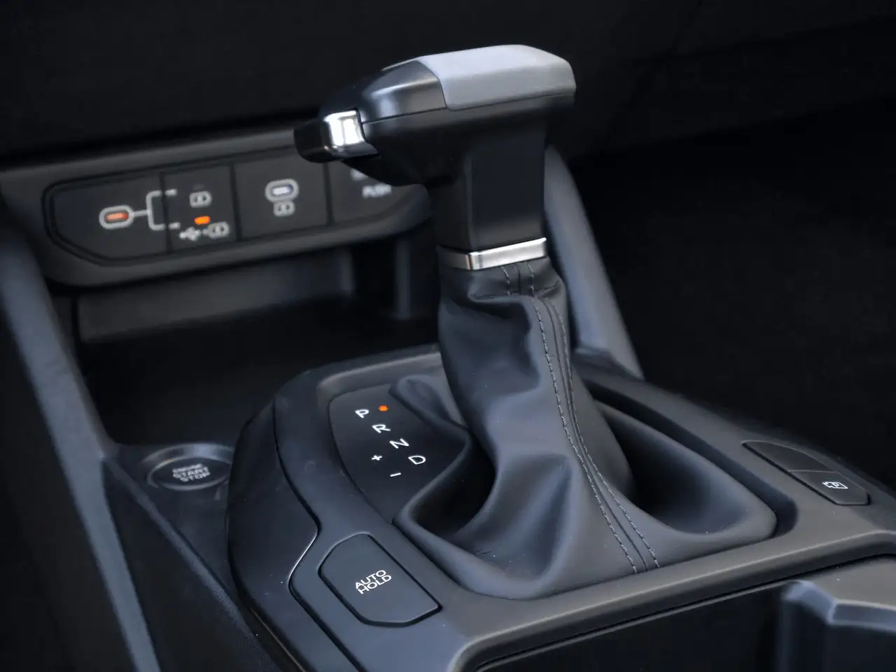 Kia K4 снимка Kia K4