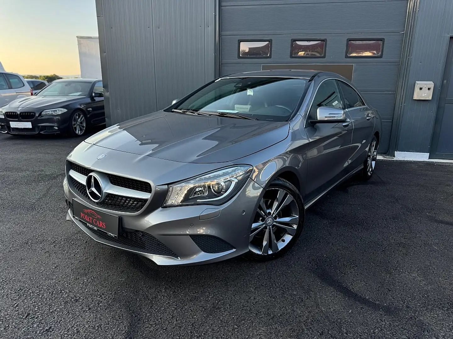 Mercedes-Benz CLA 200 d Aut. Grijs - 1
