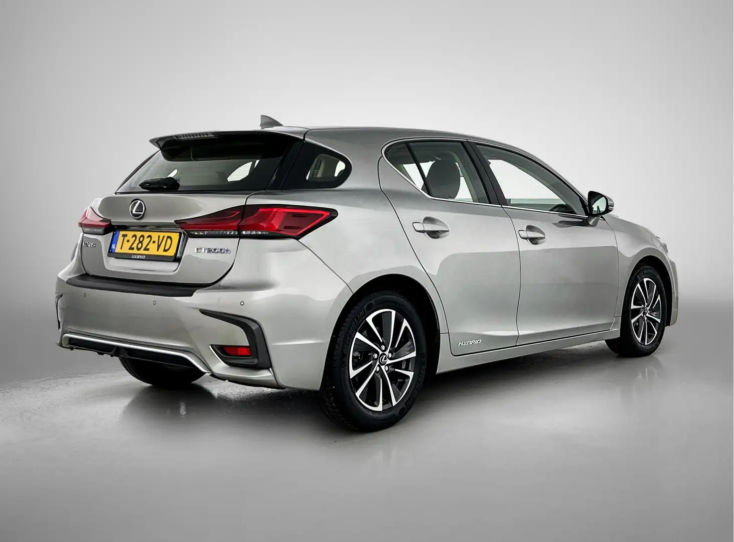 Lexus CT 200h Launch Edition | Leer | Stoelverwarming | Safety S Grijs - 2