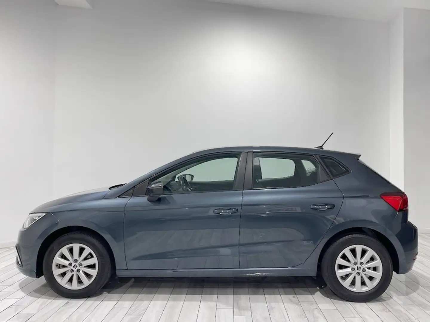 SEAT Ibiza 1.0 TSI 81kW (110CV) Style Grijs - 2