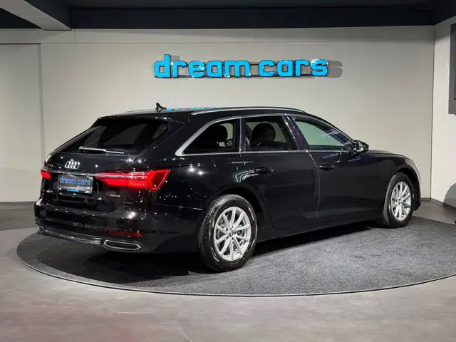 Audi A6 Avant view 2