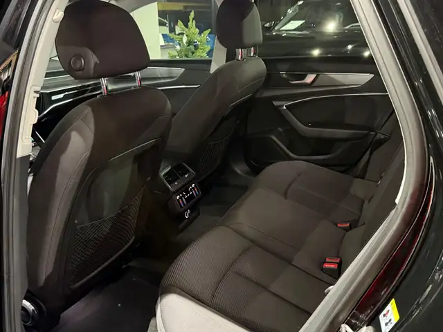 Audi A6 Avant view 14