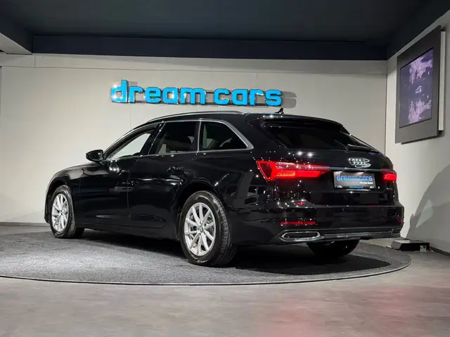 Audi A6 Avant view 12