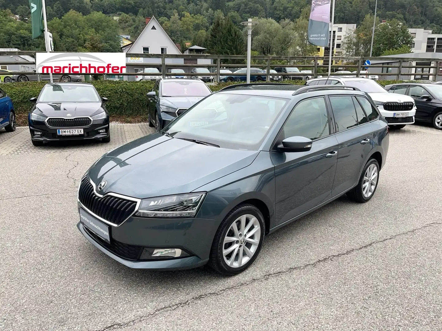Skoda Fabia Style TSI DSG Grau - 1