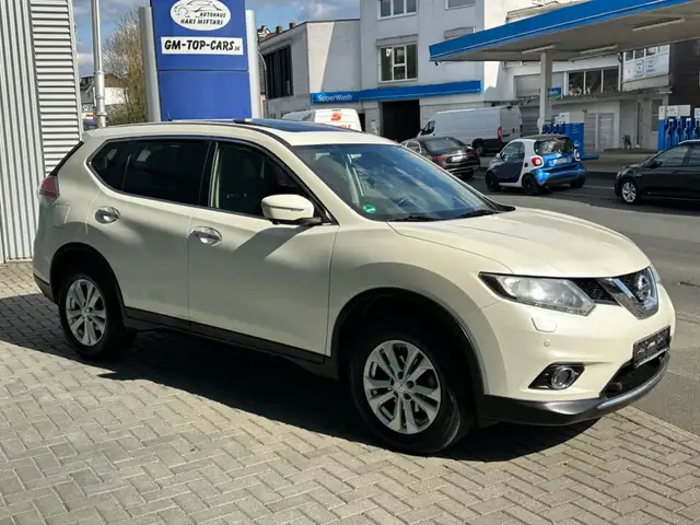 Nissan X-Trail 1.6dCi 360° Kam. PDC MFL Pano Navi DAB