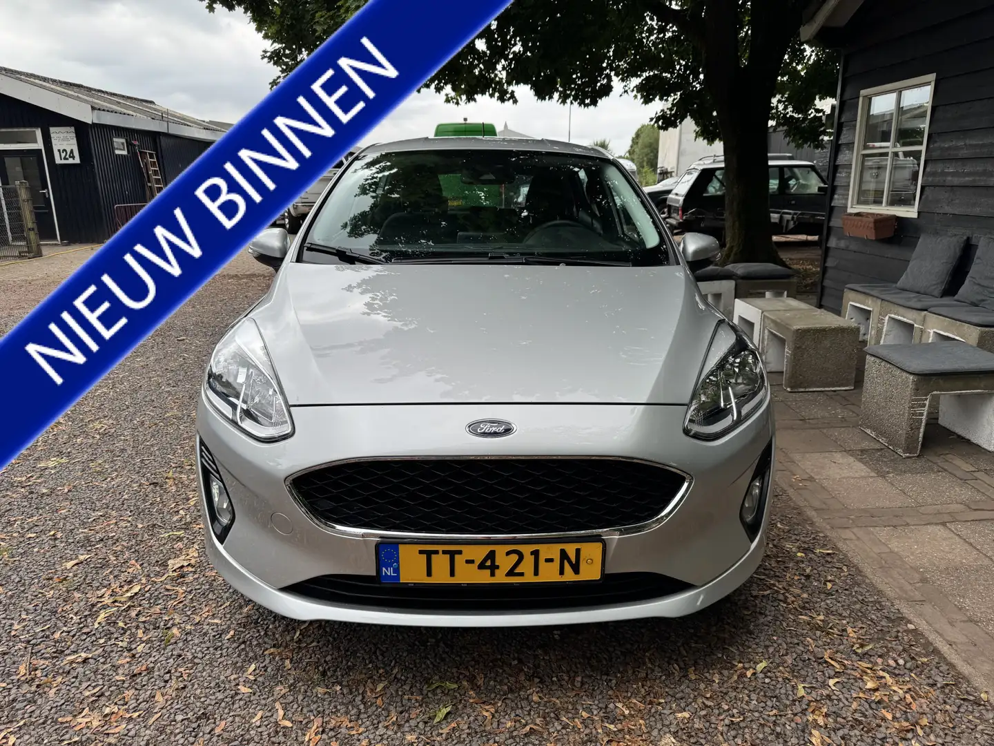 Ford Fiesta 1.1 Trend CARPLAY|CAMERA|NAP Grijs - 2