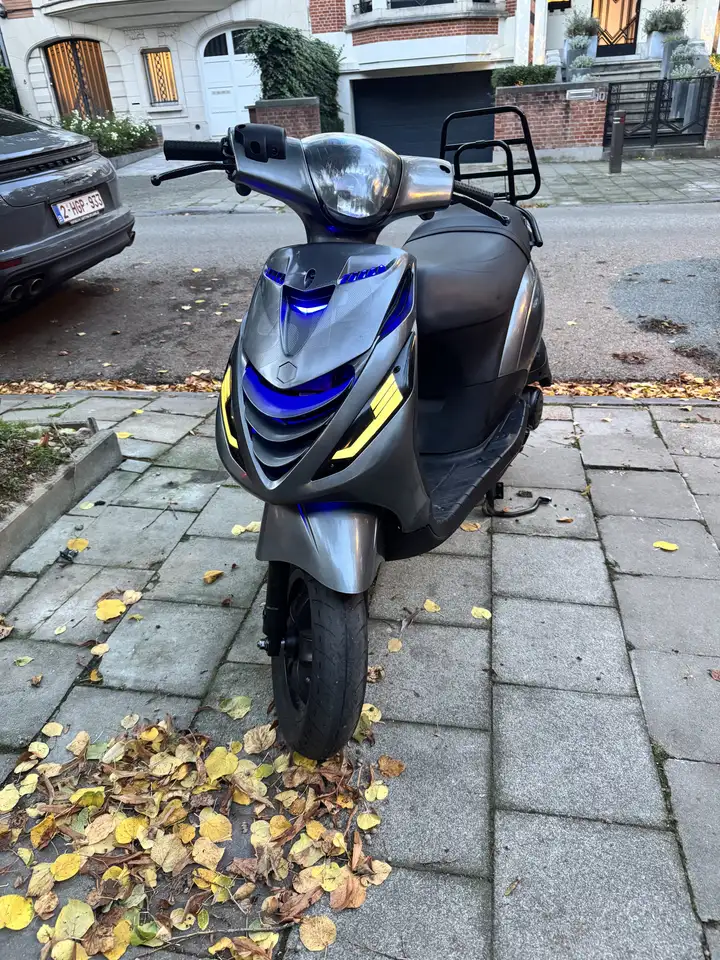 Piaggio Zip SP